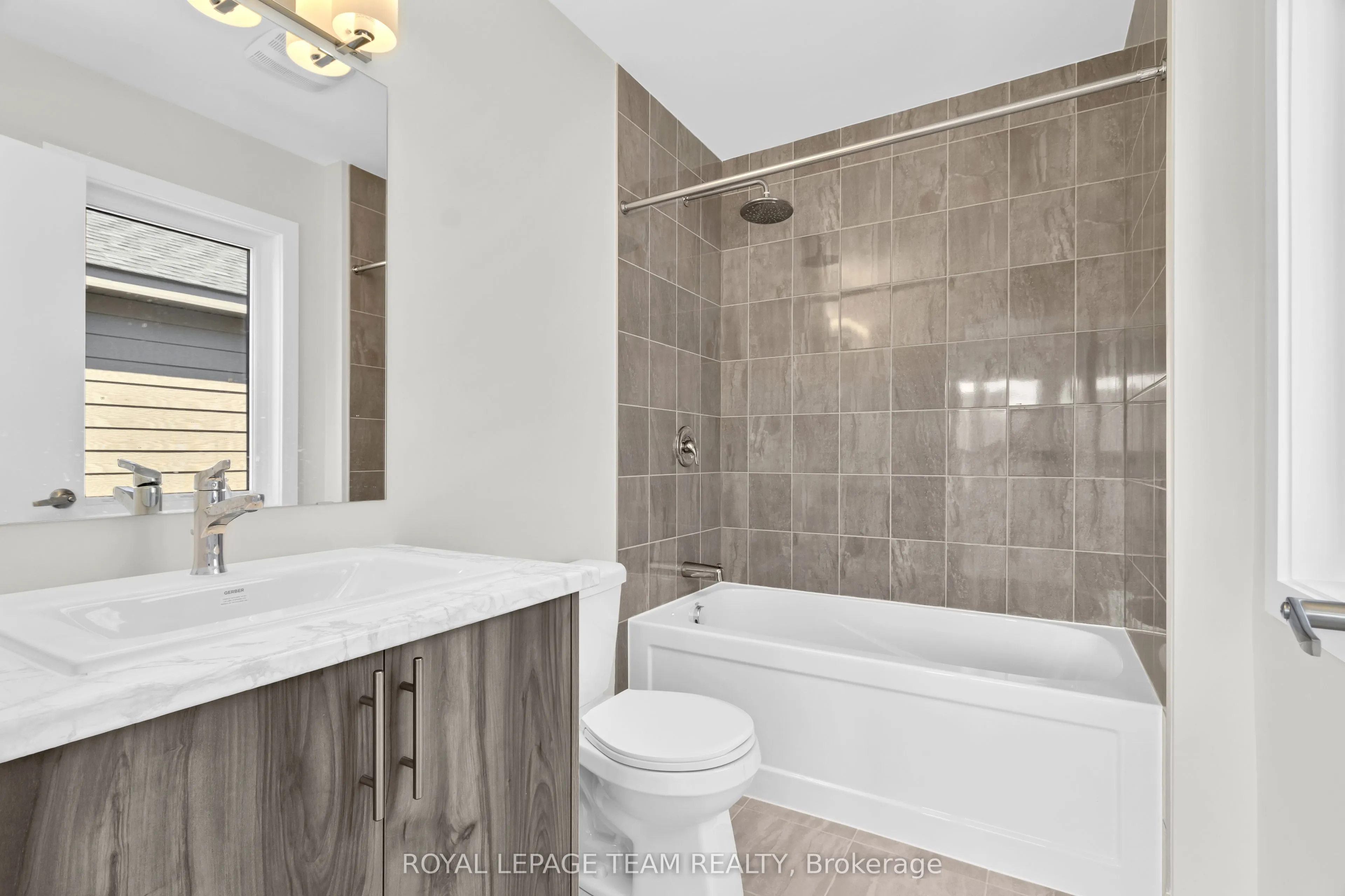 185 BEEBALM Crescent