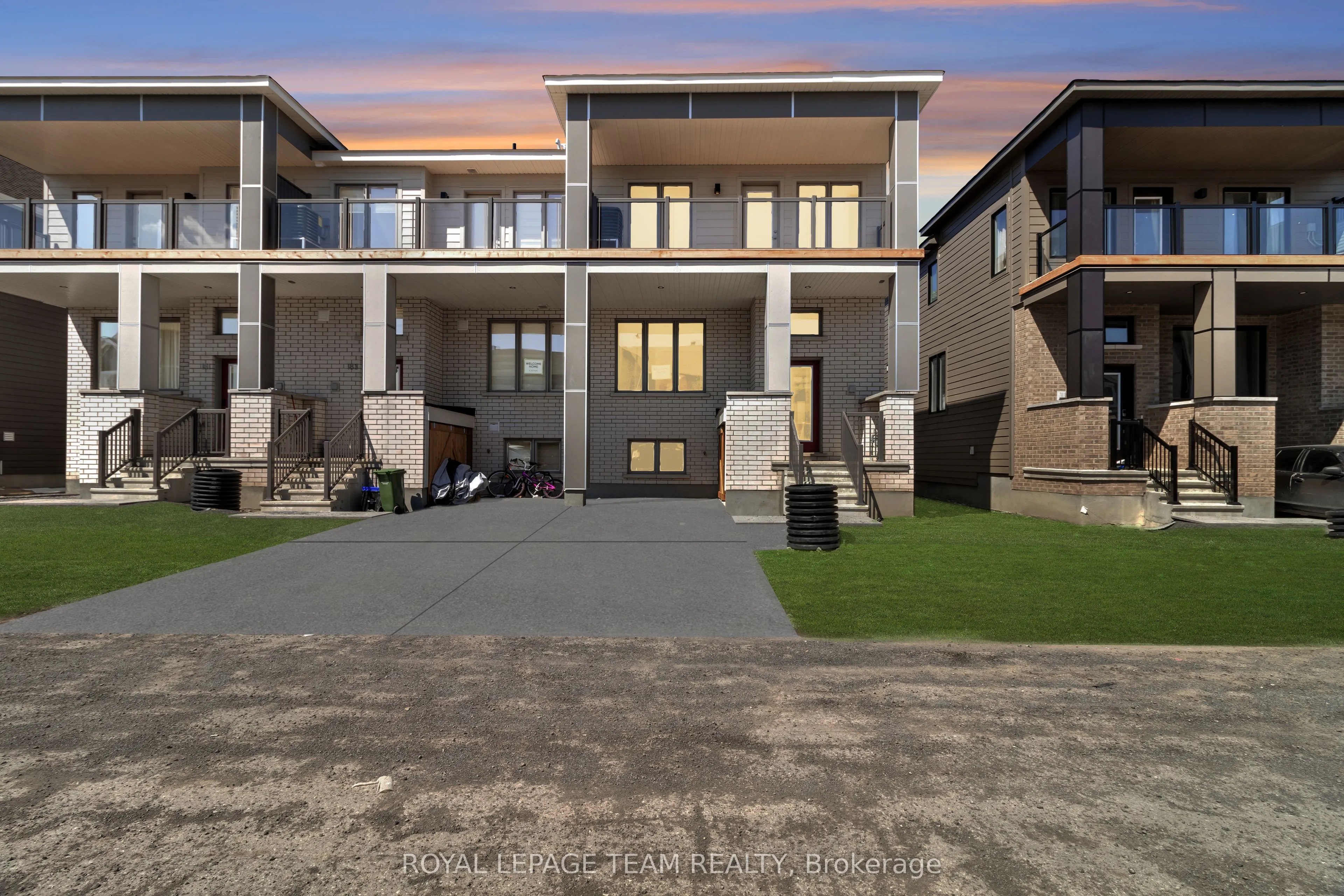 185 BEEBALM Crescent