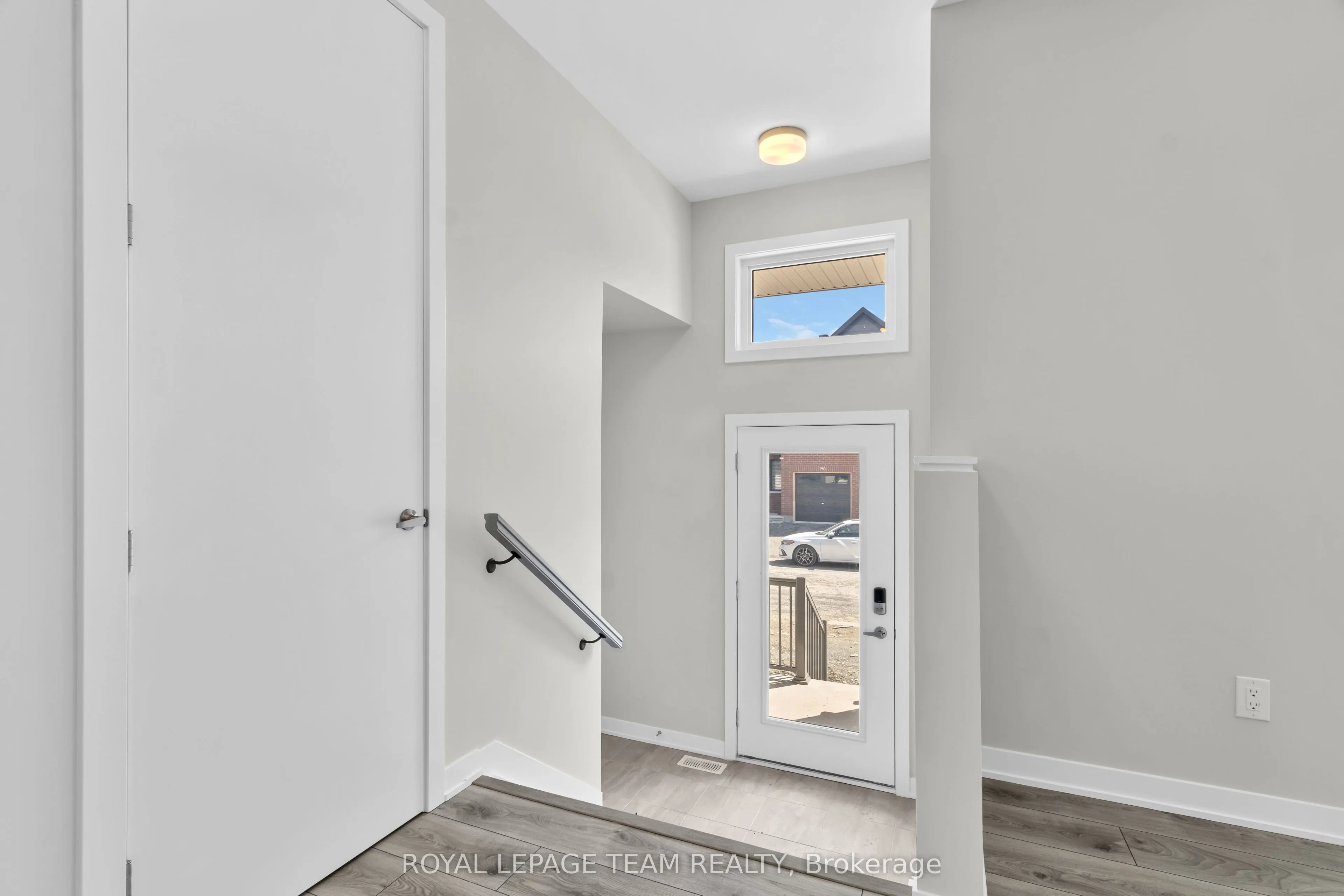 185 BEEBALM Crescent