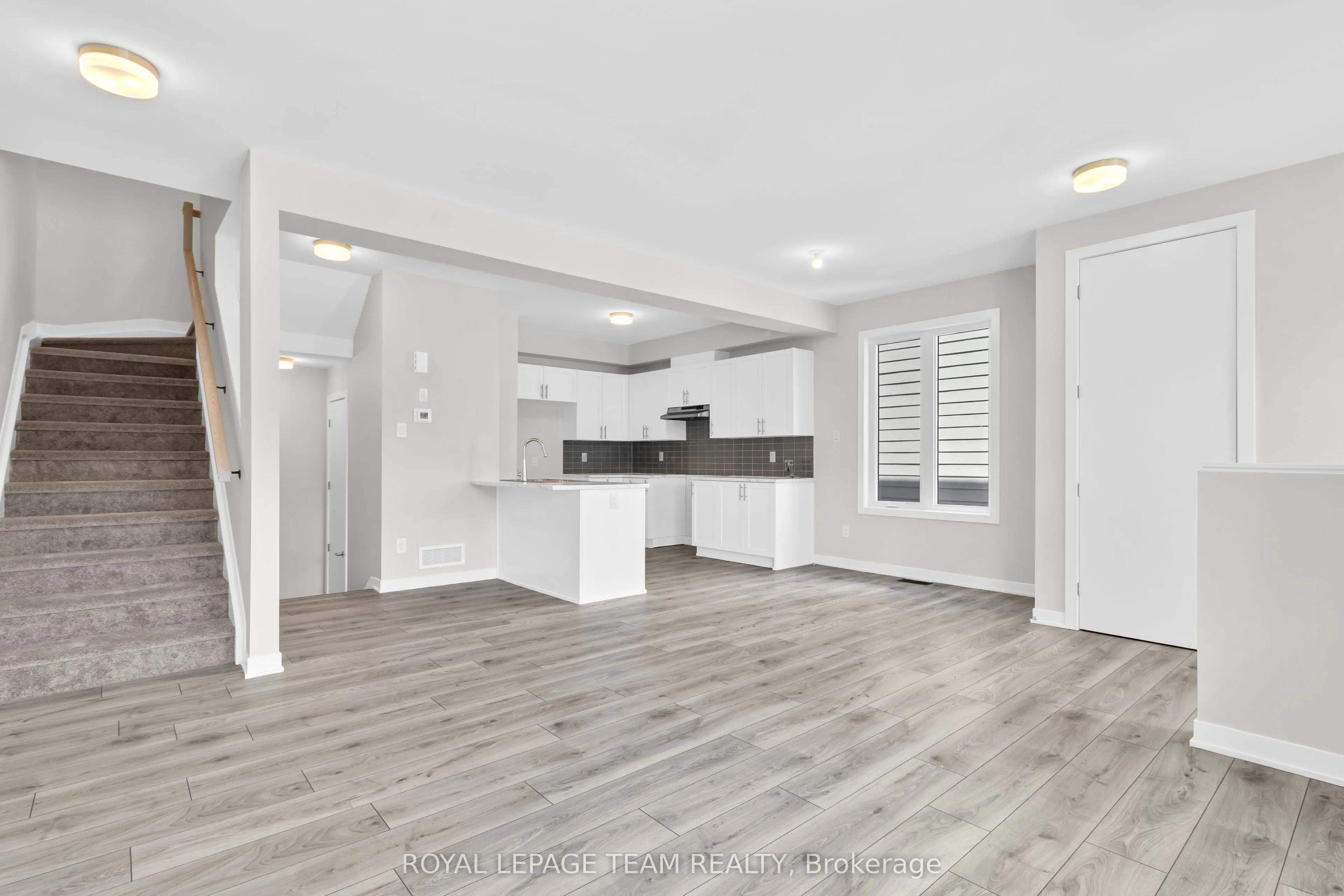 185 BEEBALM Crescent