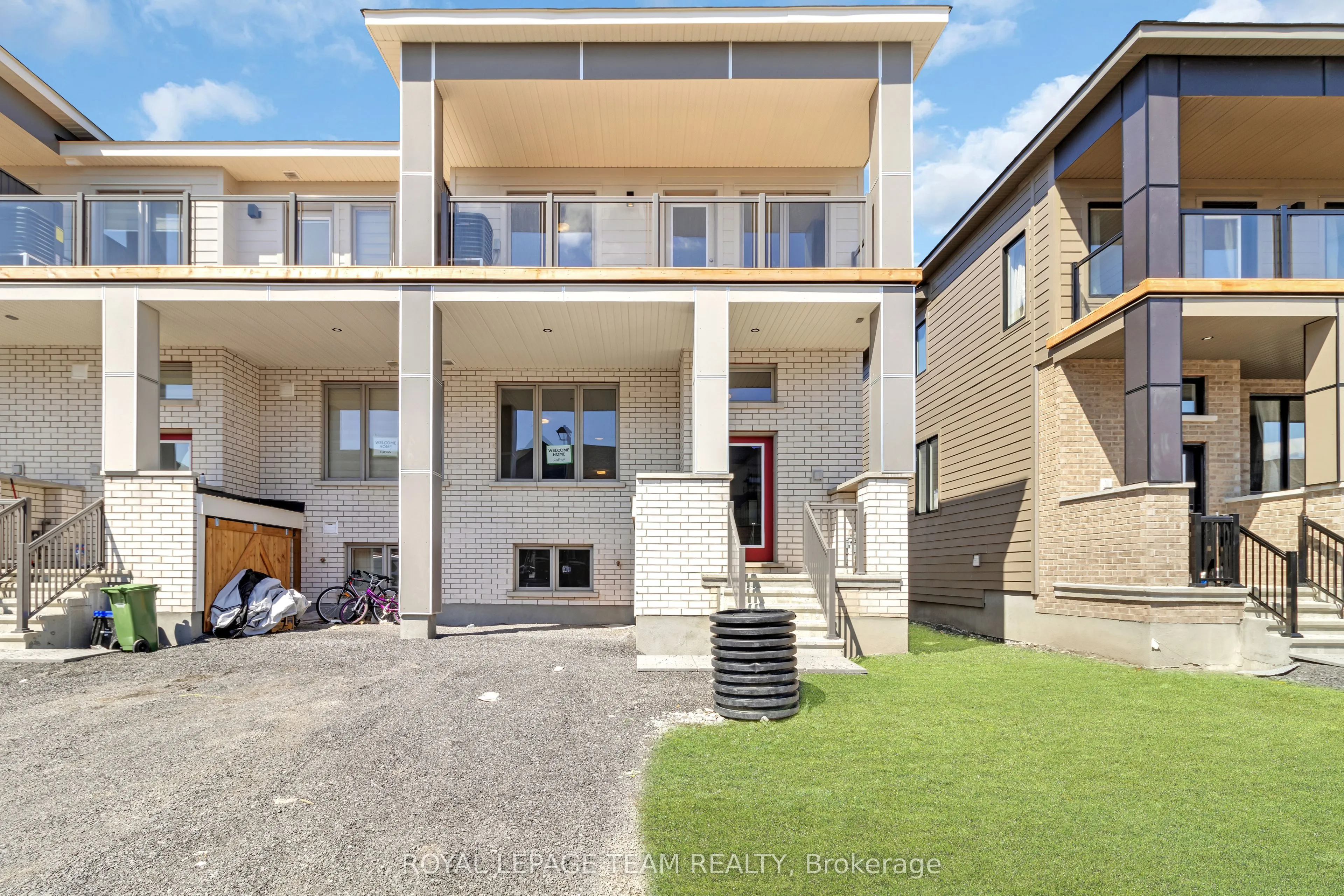 185 BEEBALM Crescent