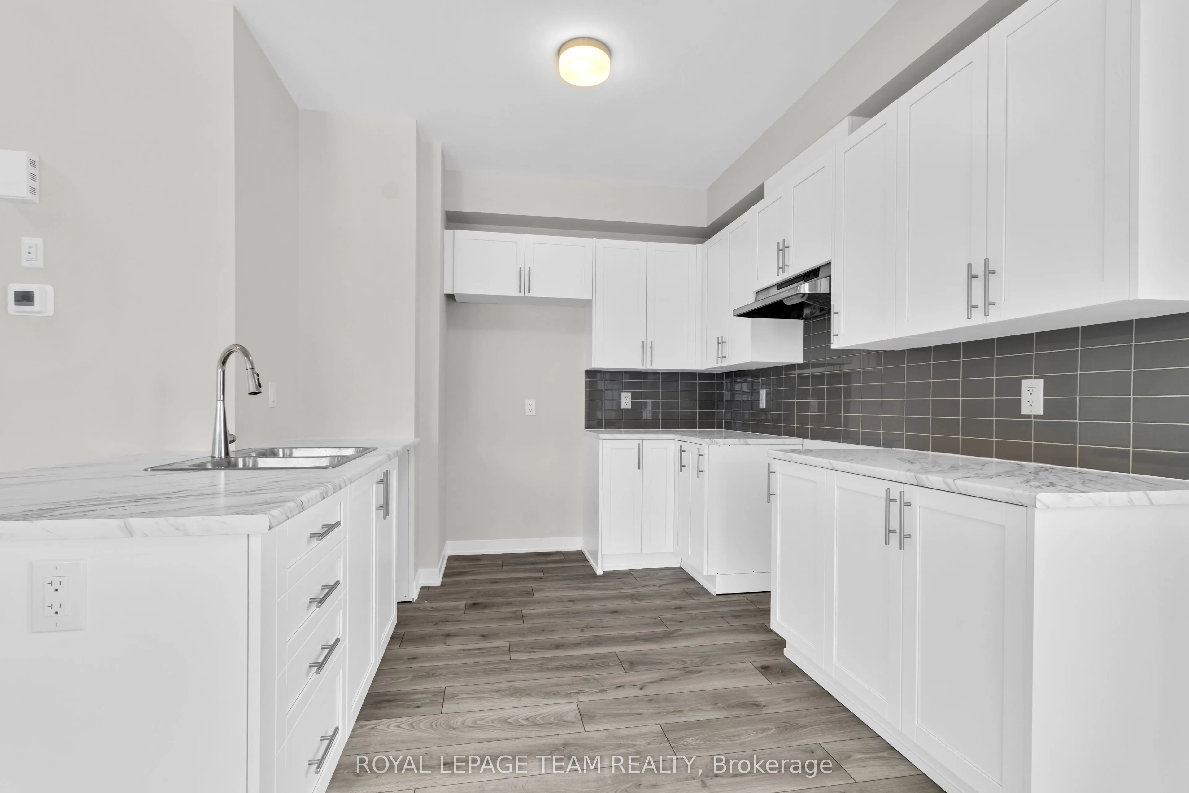 185 BEEBALM Crescent