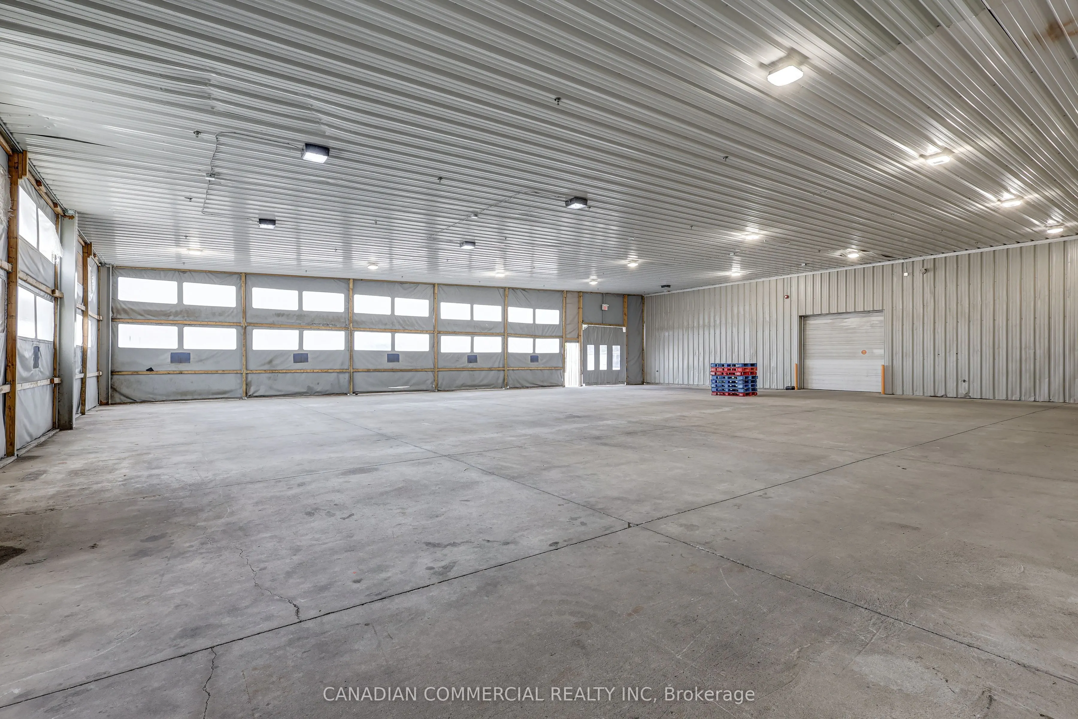 295 Queensway W