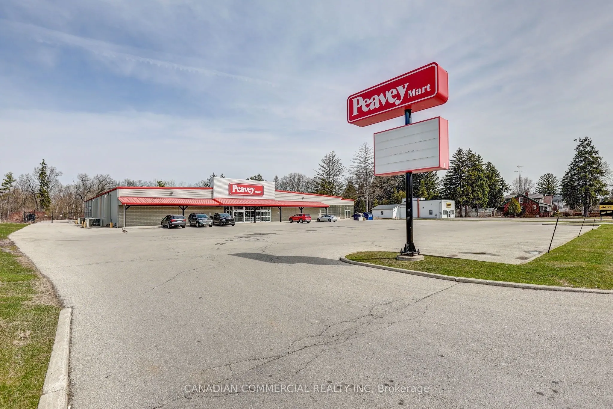 295 Queensway W