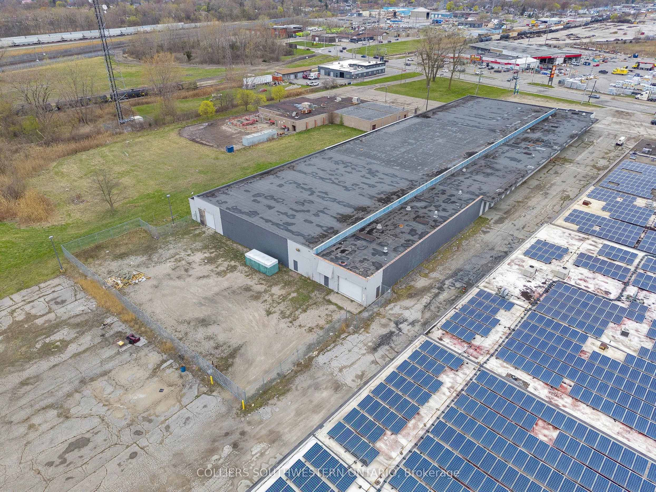 675 Tecumseh Road W
