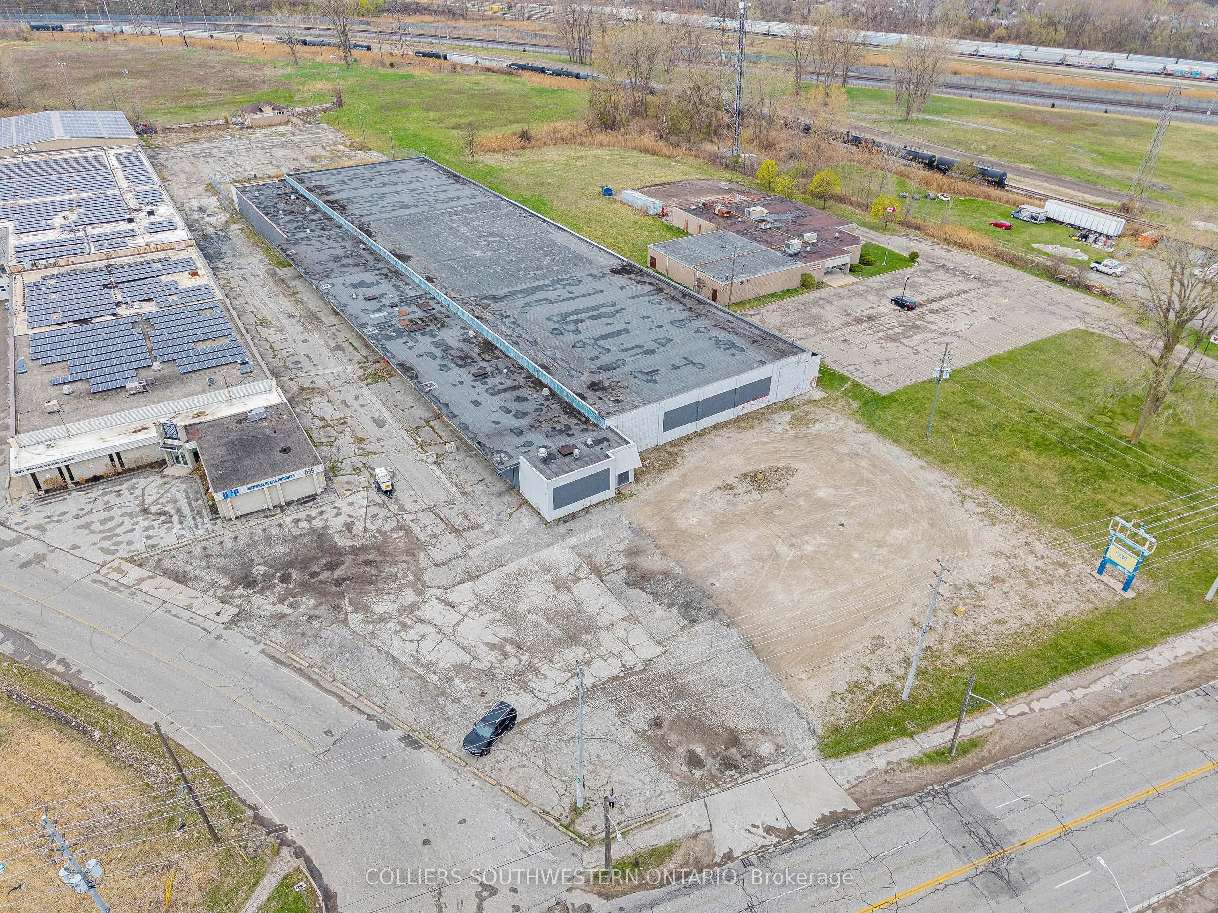 675 Tecumseh Road W