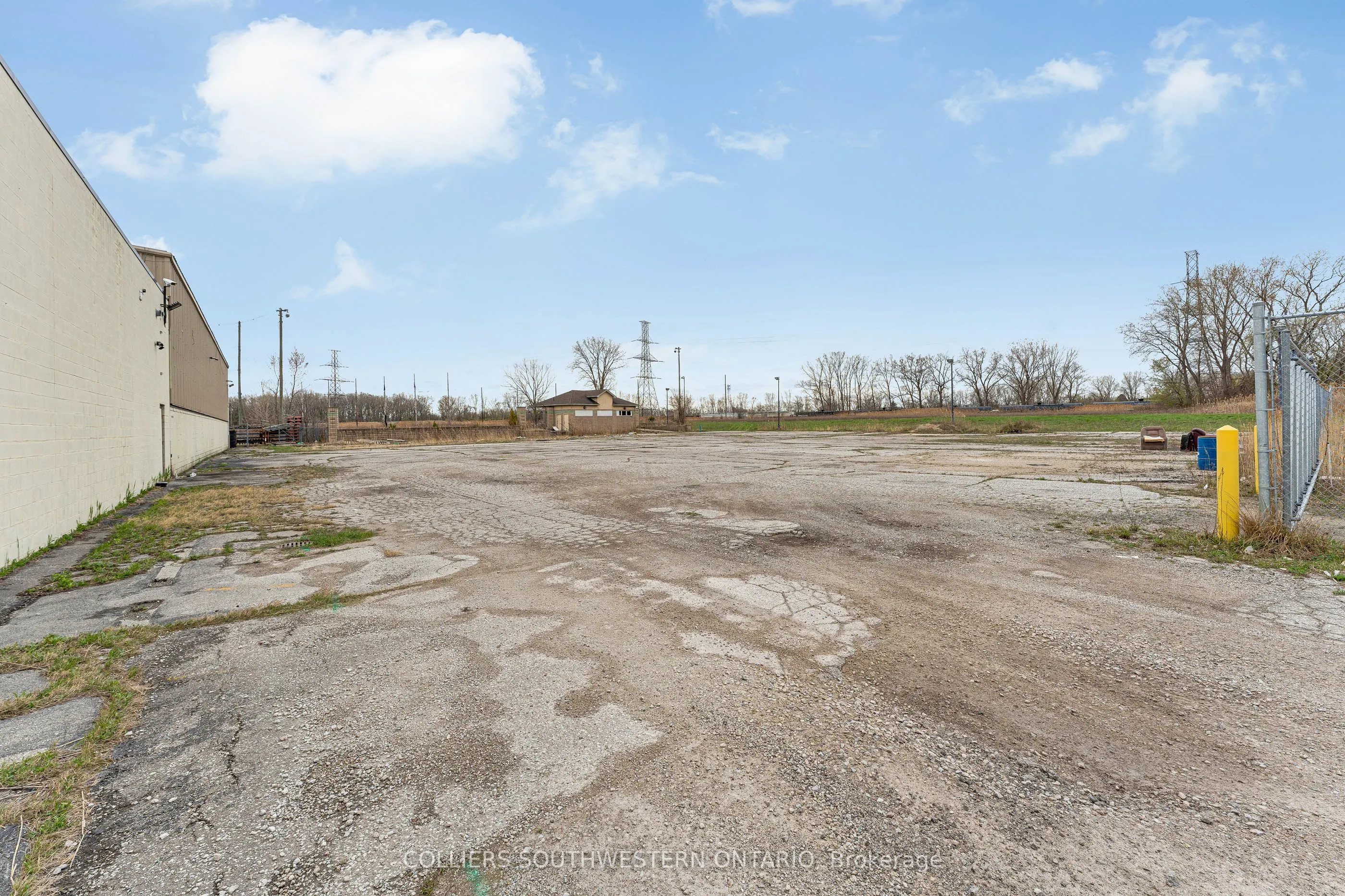 675 Tecumseh Road W
