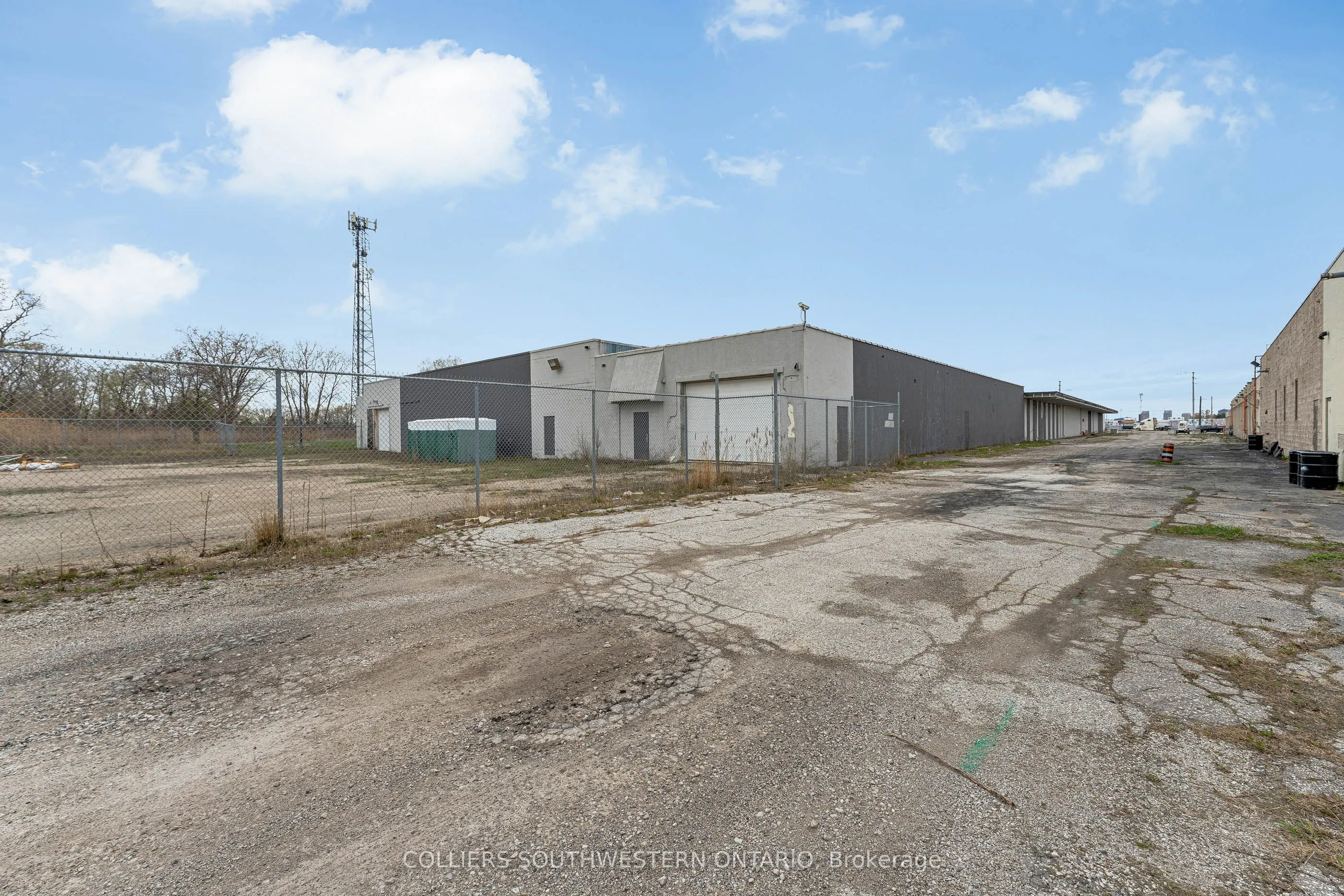 675 Tecumseh Road W