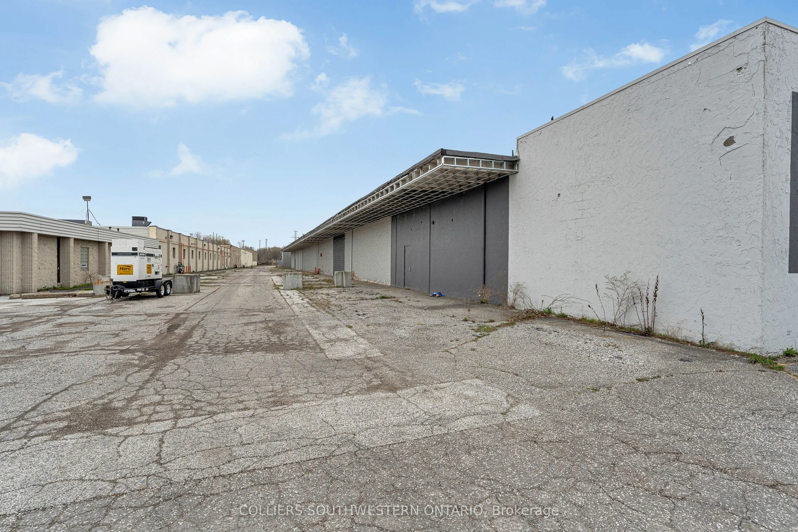 675 Tecumseh Road W
