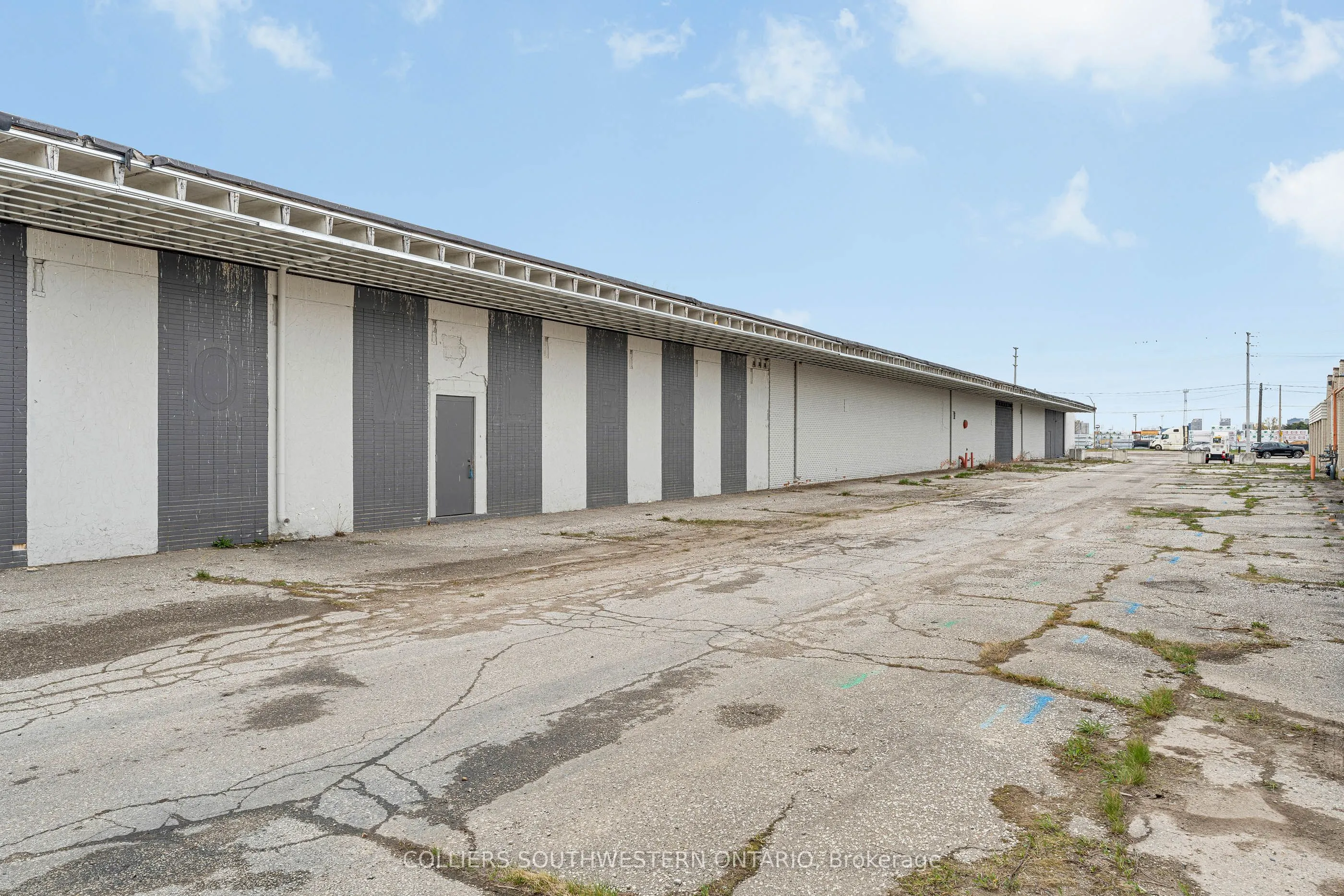 675 Tecumseh Road W