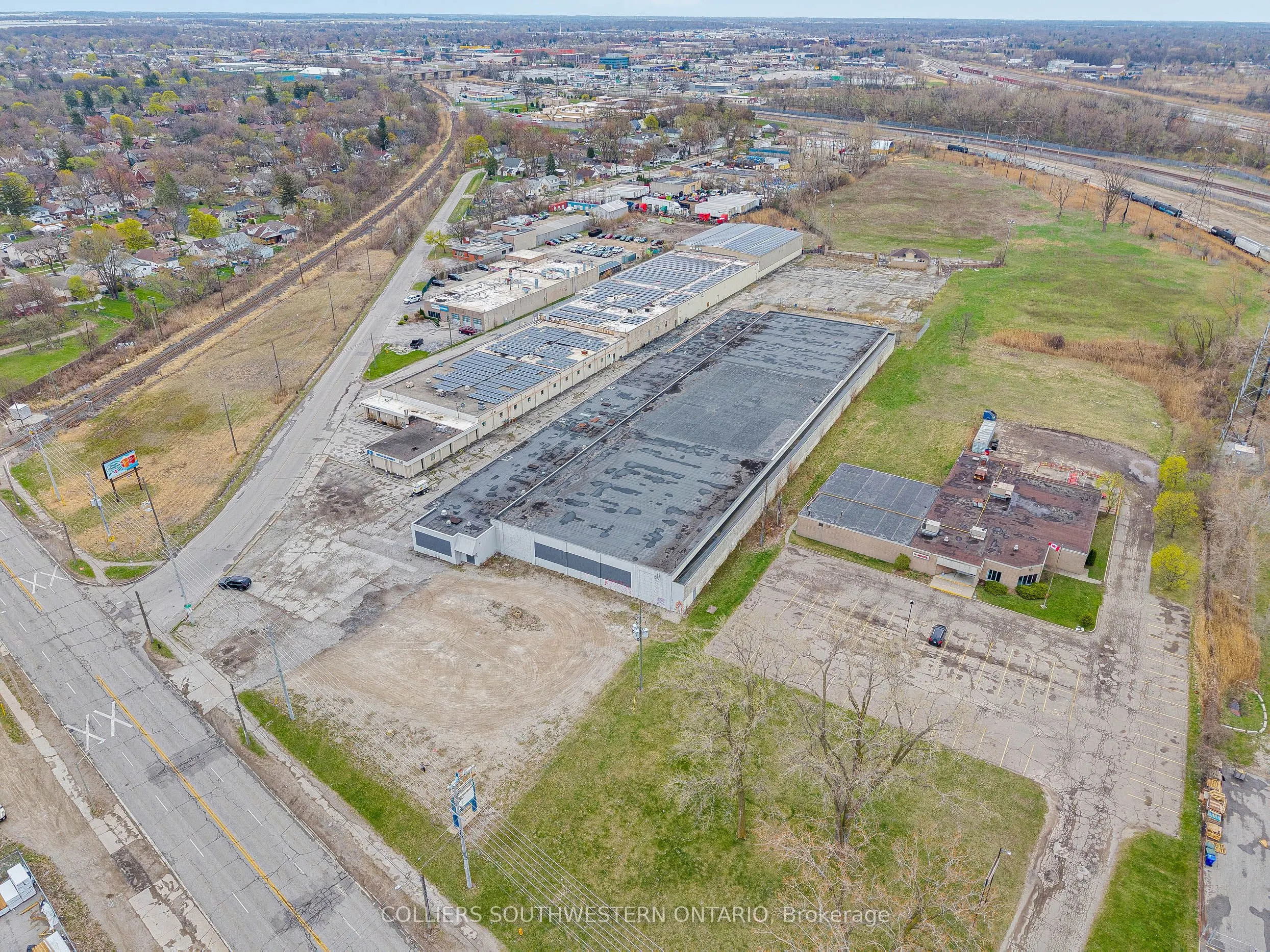 675 Tecumseh Road W