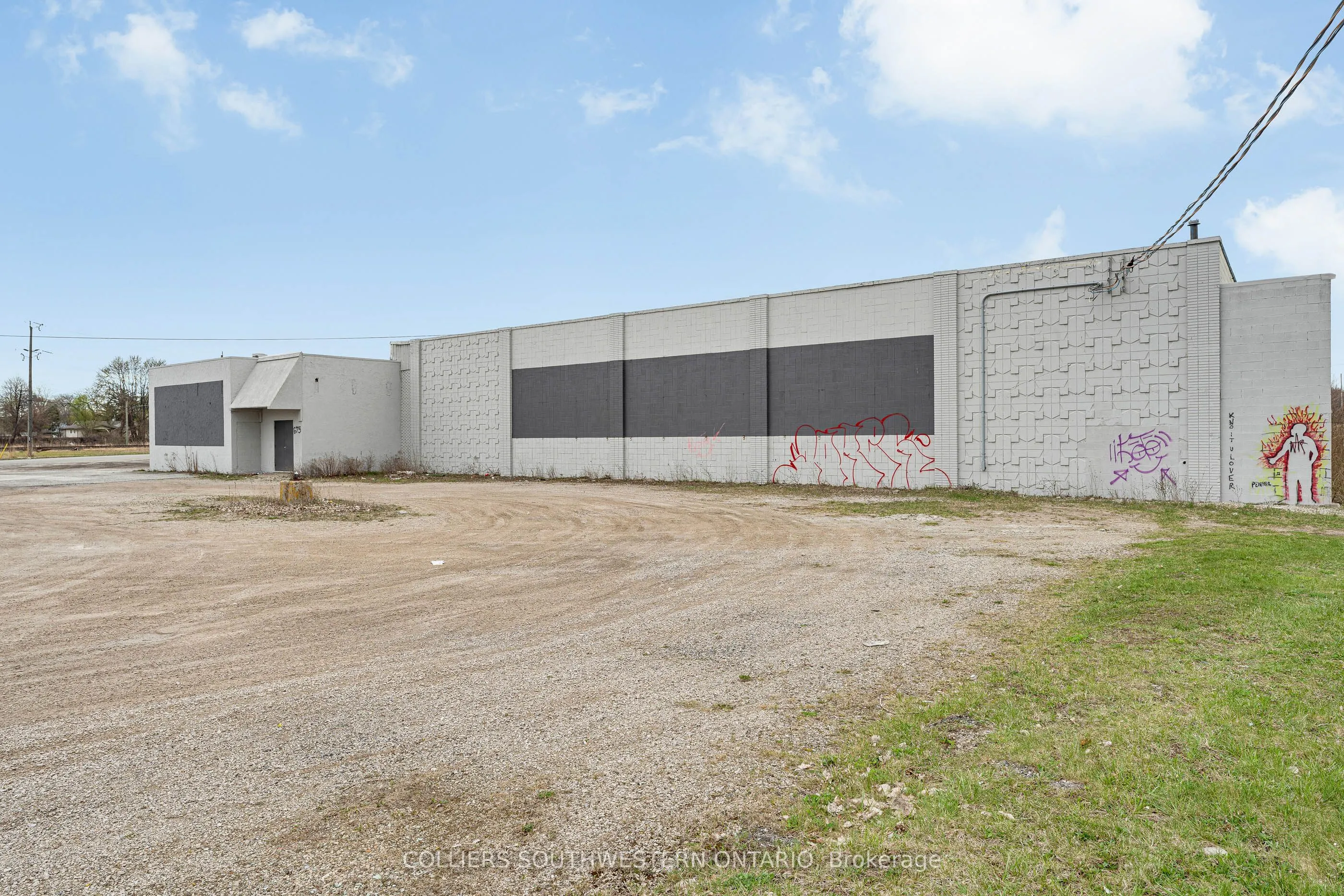 675 Tecumseh Road W