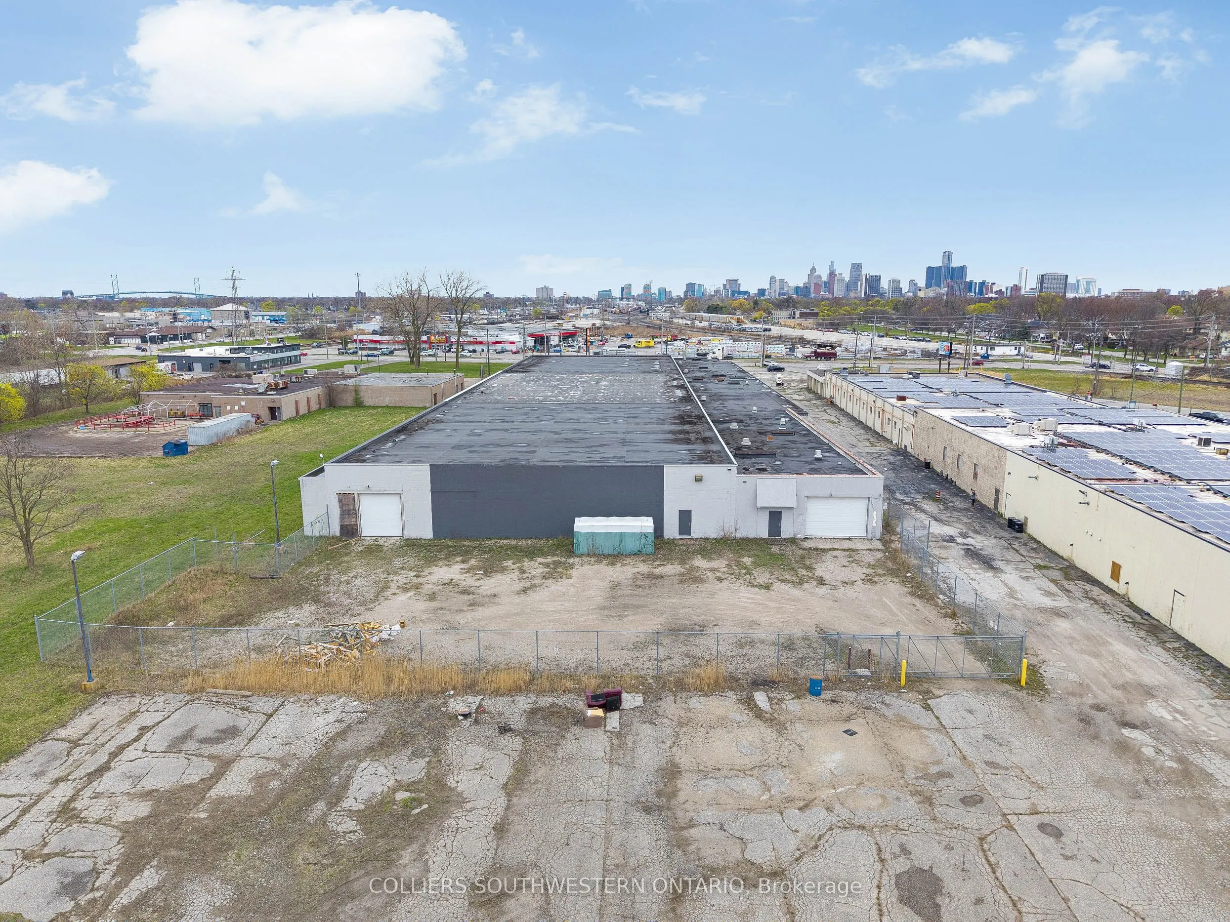675 Tecumseh Road W