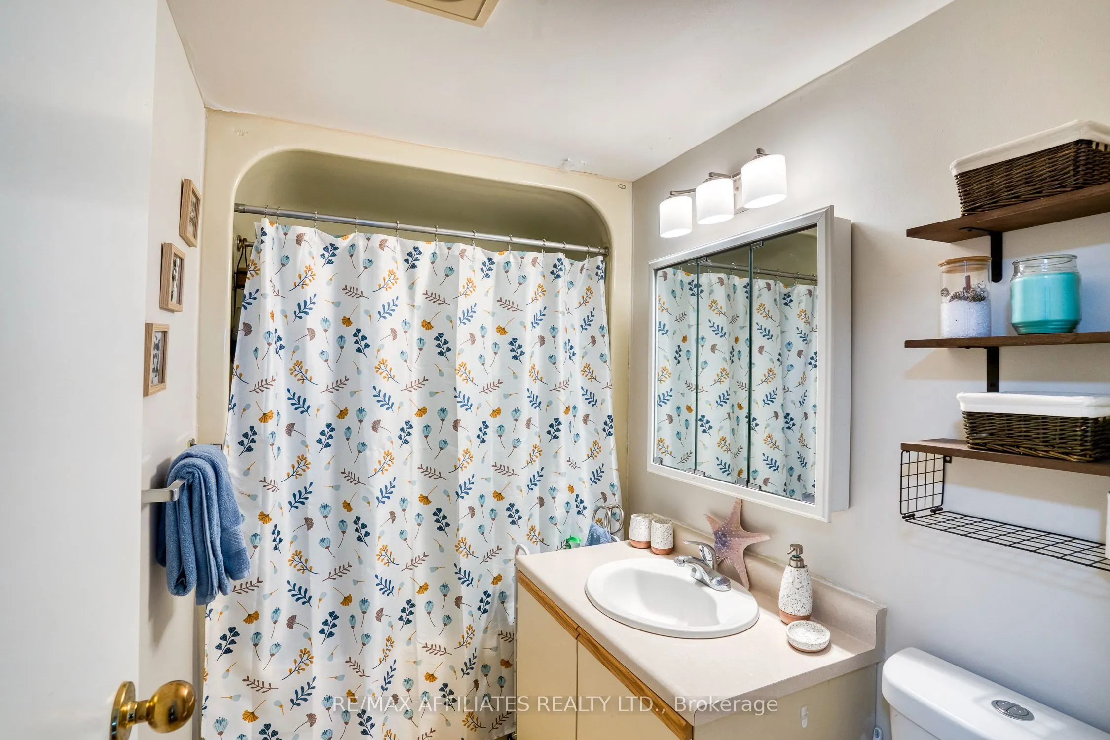 206 Woodward Street, #307