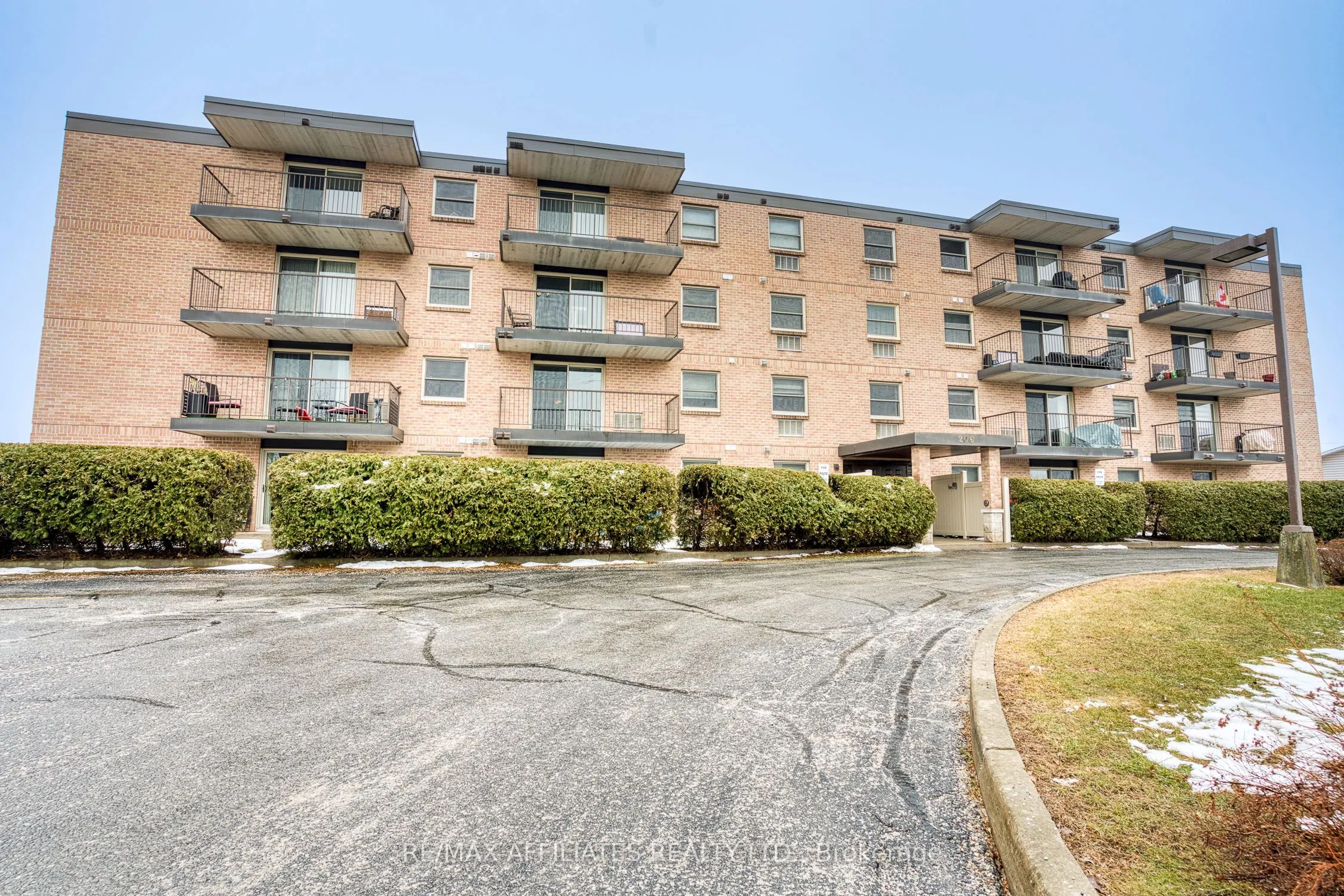 206 Woodward Street, #307