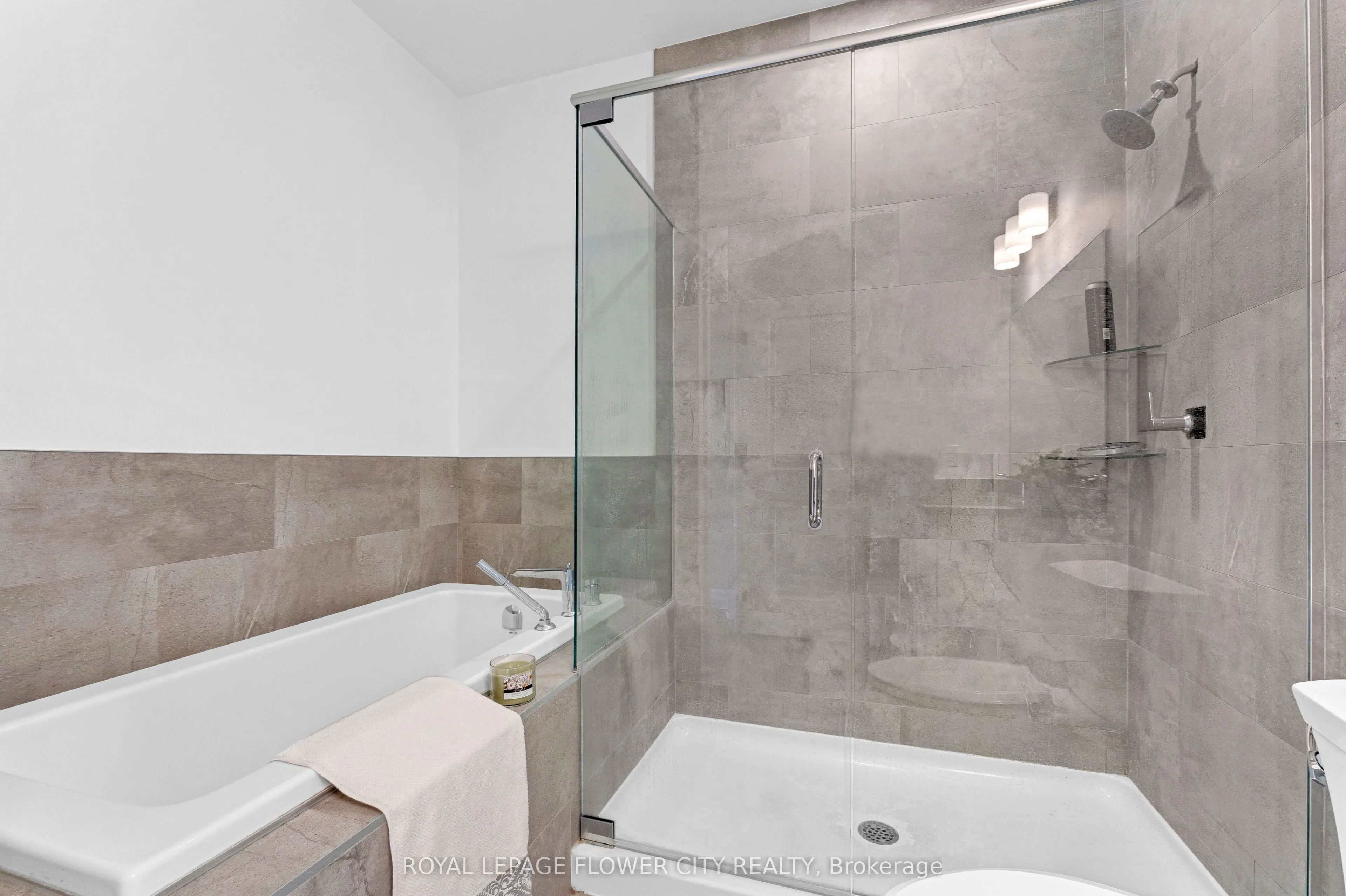 1880 Gordon Street, #1003