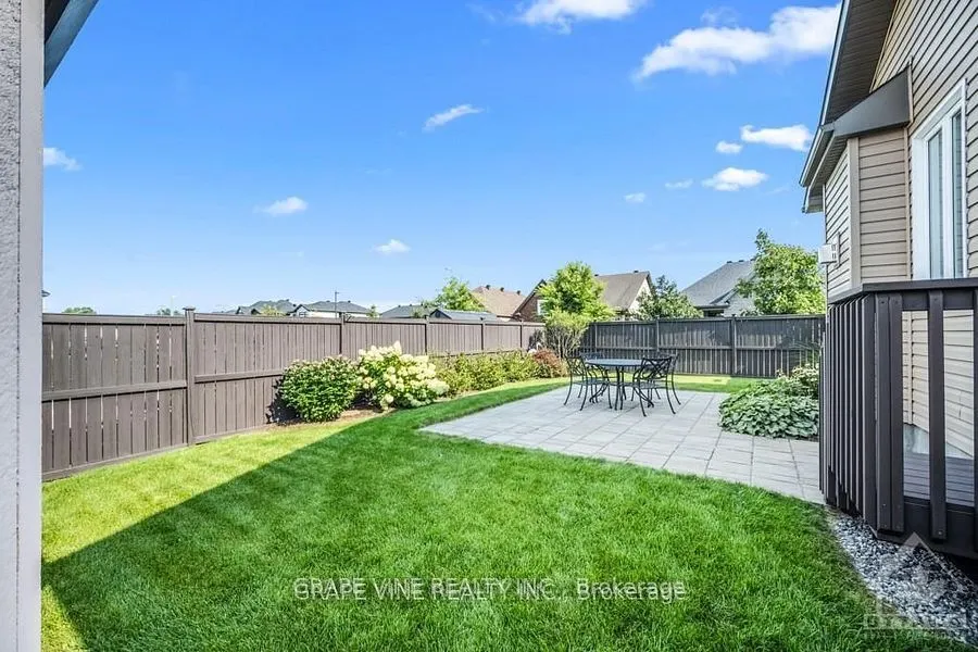 862 Oat Straw Way