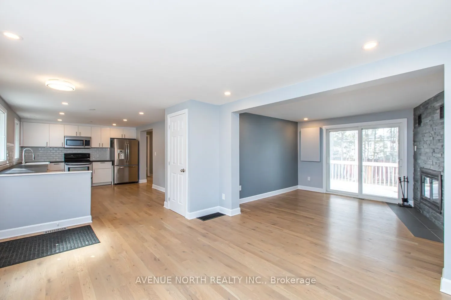 44 LAZY NOL Court