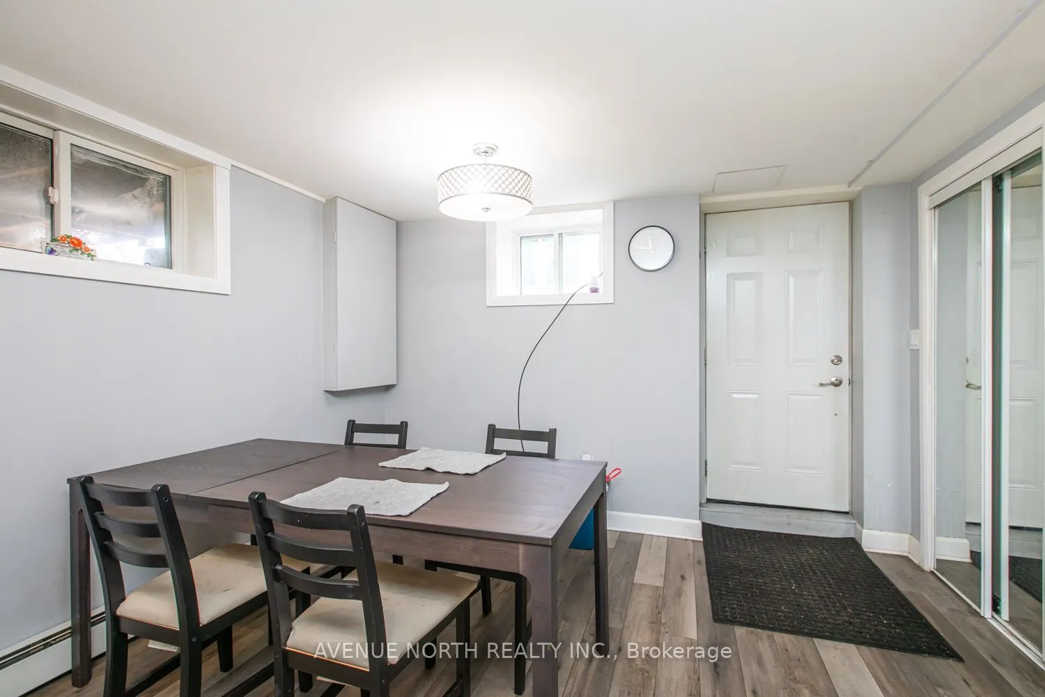 44 LAZY NOL Court