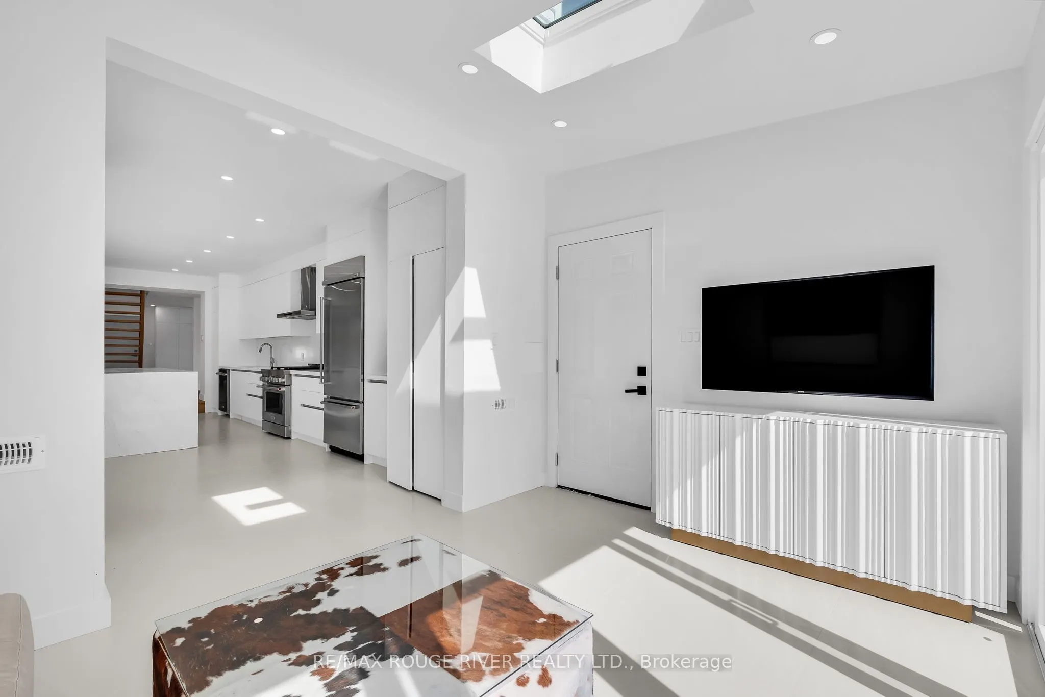 375 King Street W