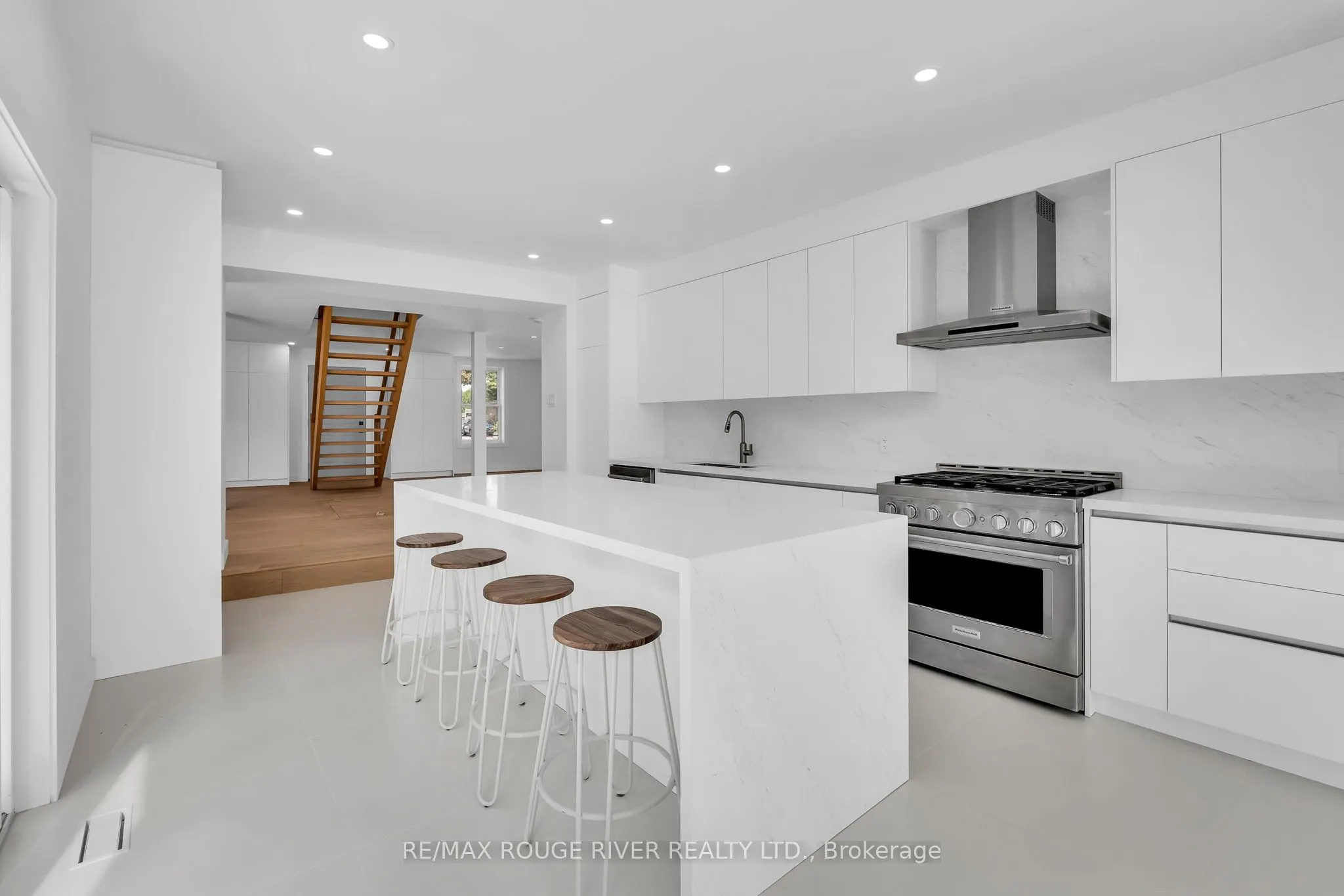 375 King Street W