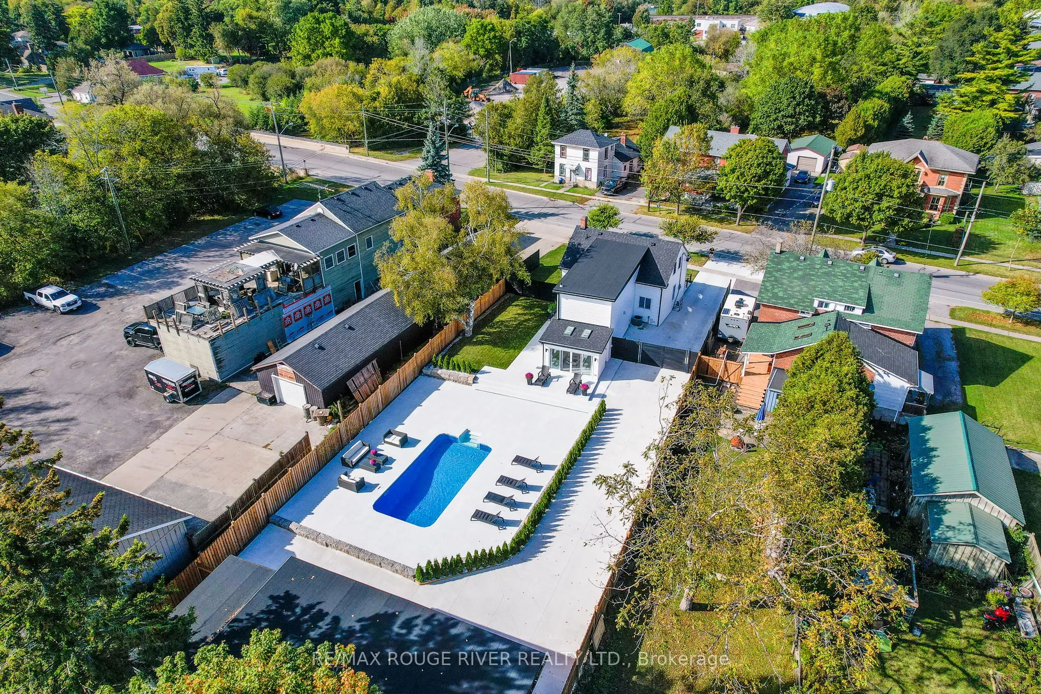 375 King Street W