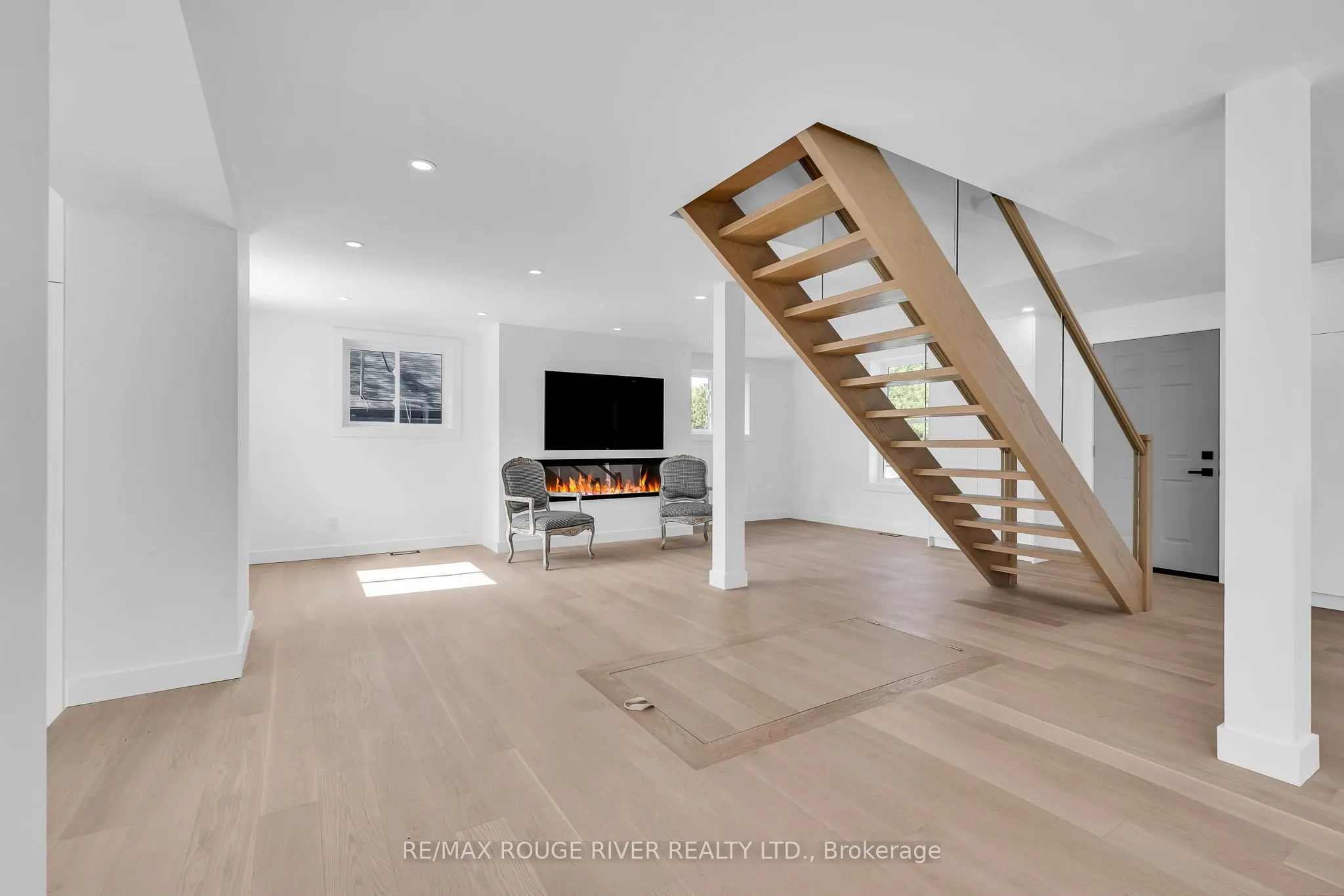 375 King Street W