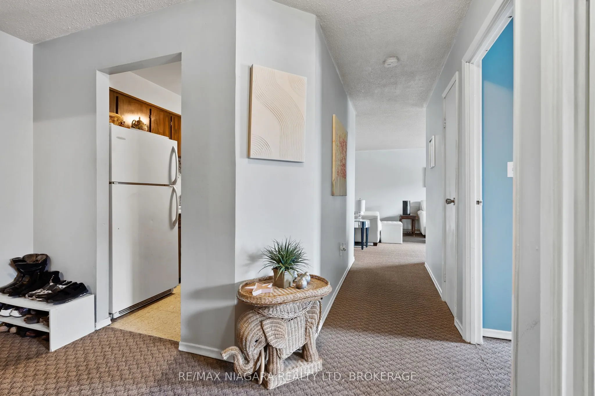 72 Main Street E, #323