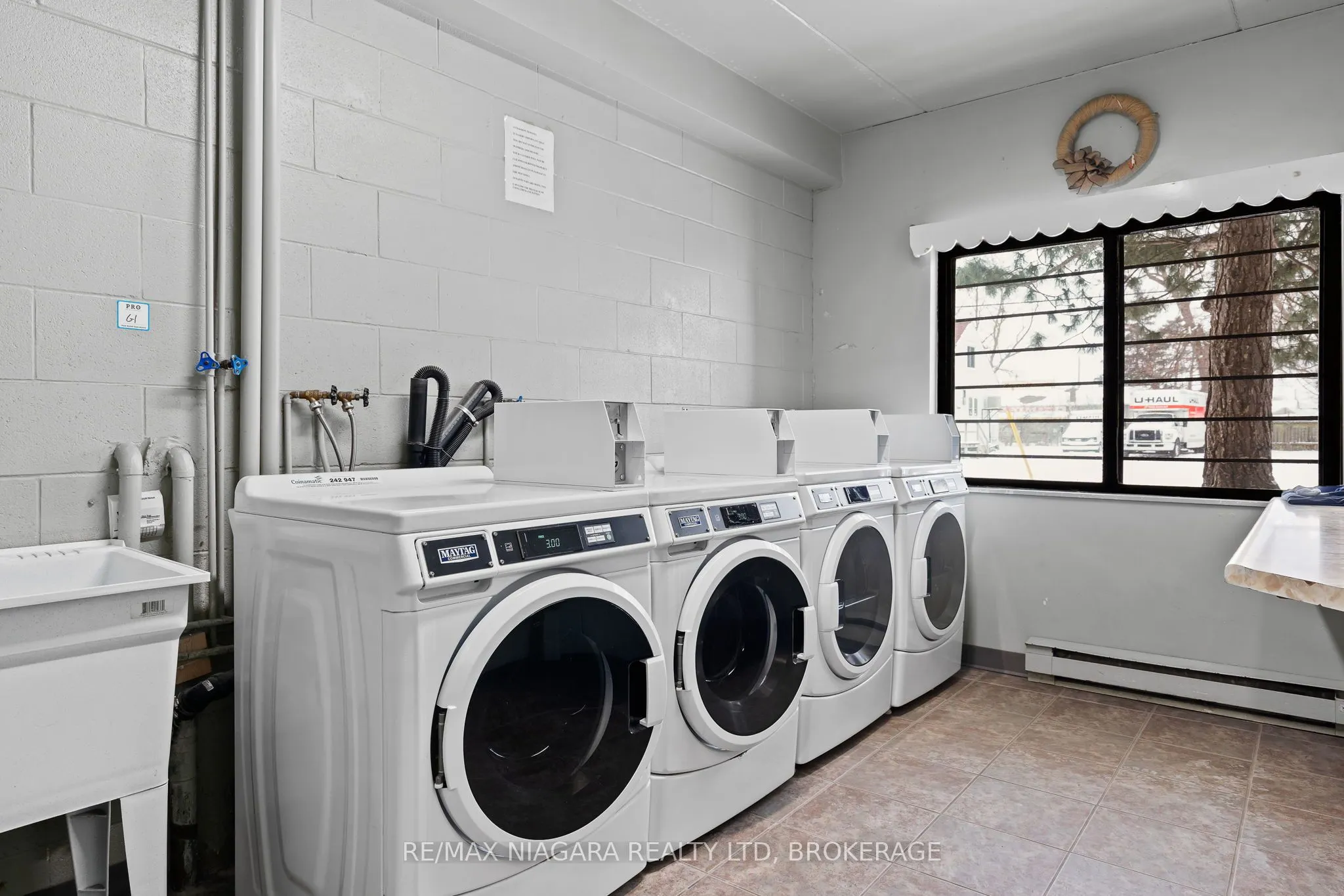 72 Main Street E, #323