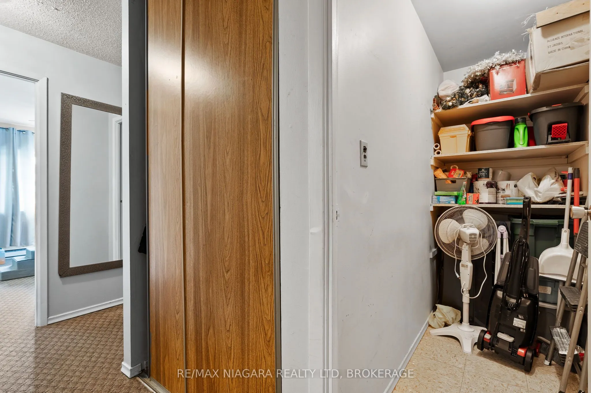 72 Main Street E, #323
