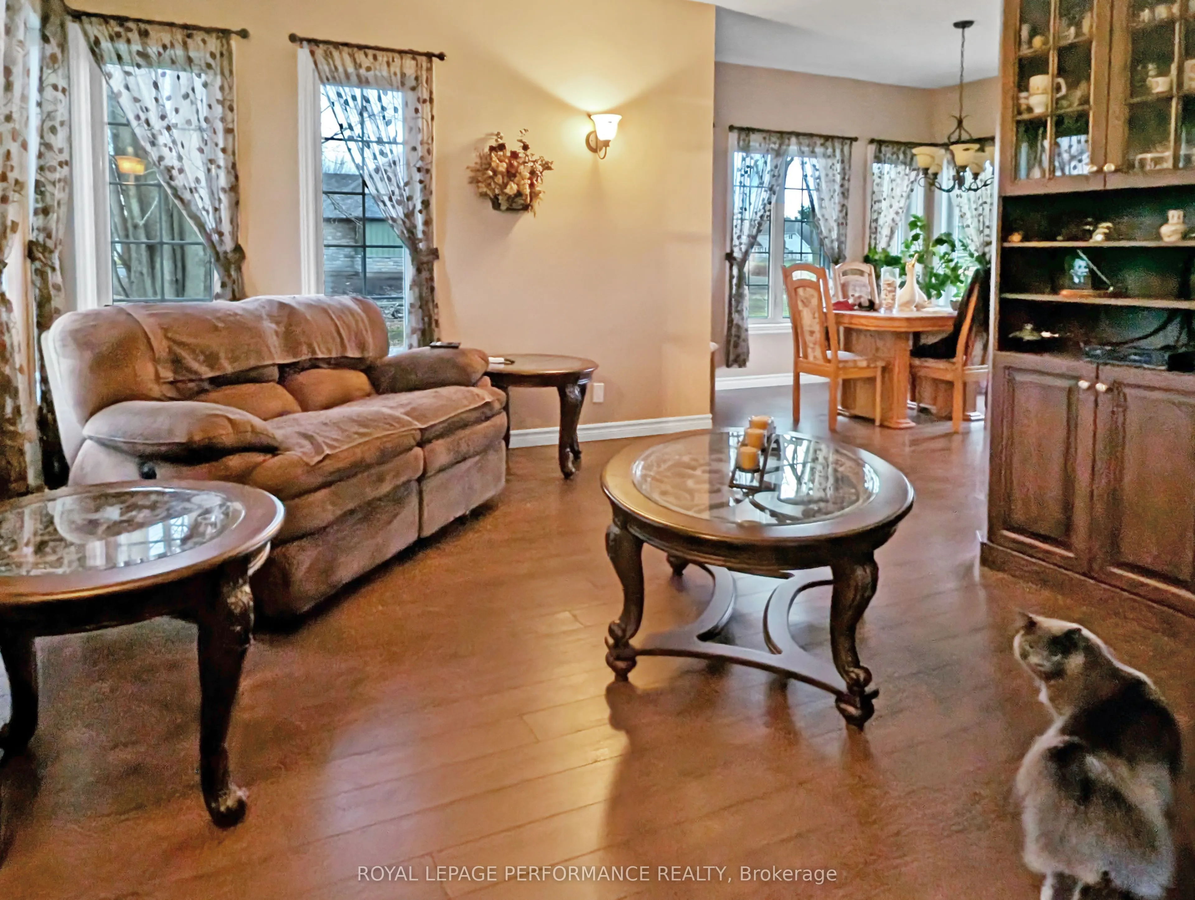 6218 SHANNON Lane