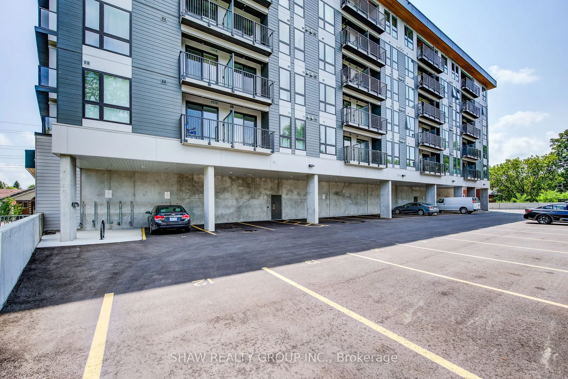 312 Erb Street W, #418