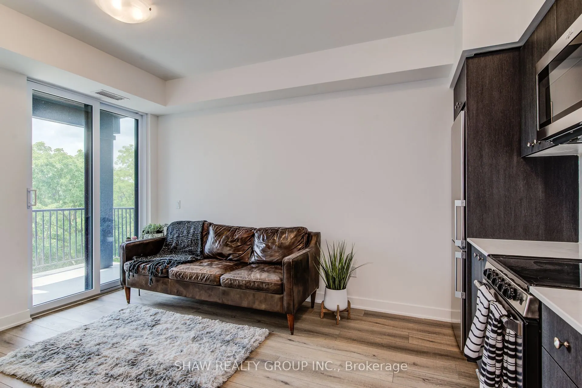 312 Erb Street W, #418