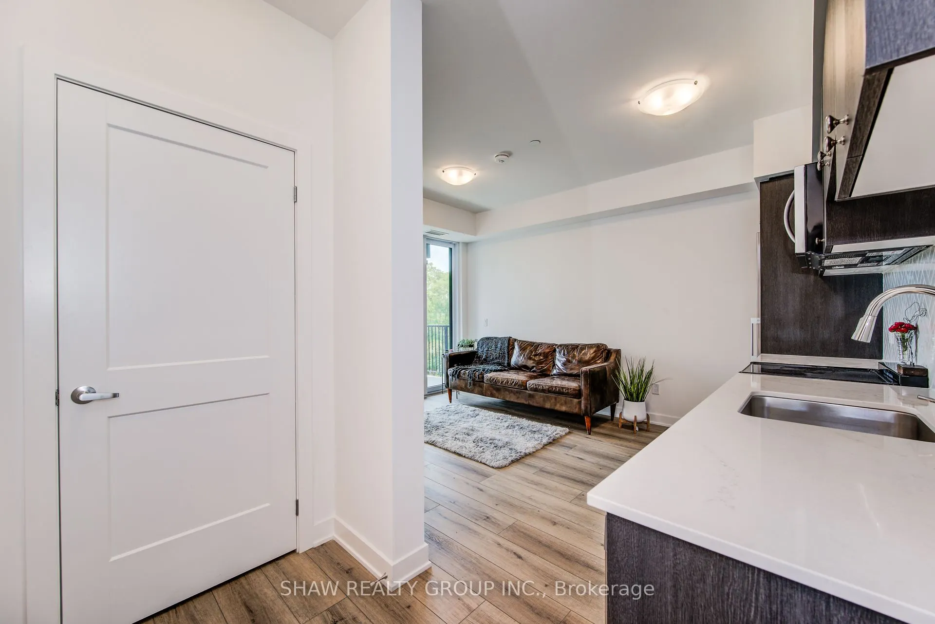312 Erb Street W, #418