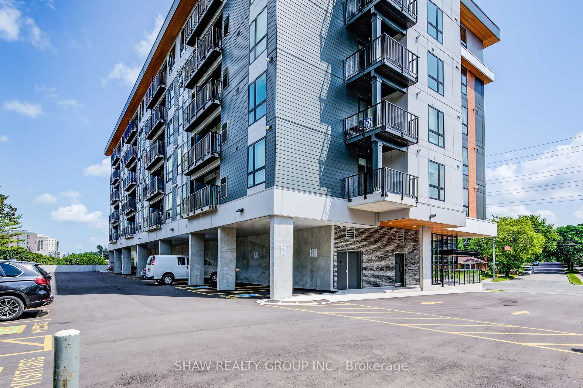 312 Erb Street W, #418