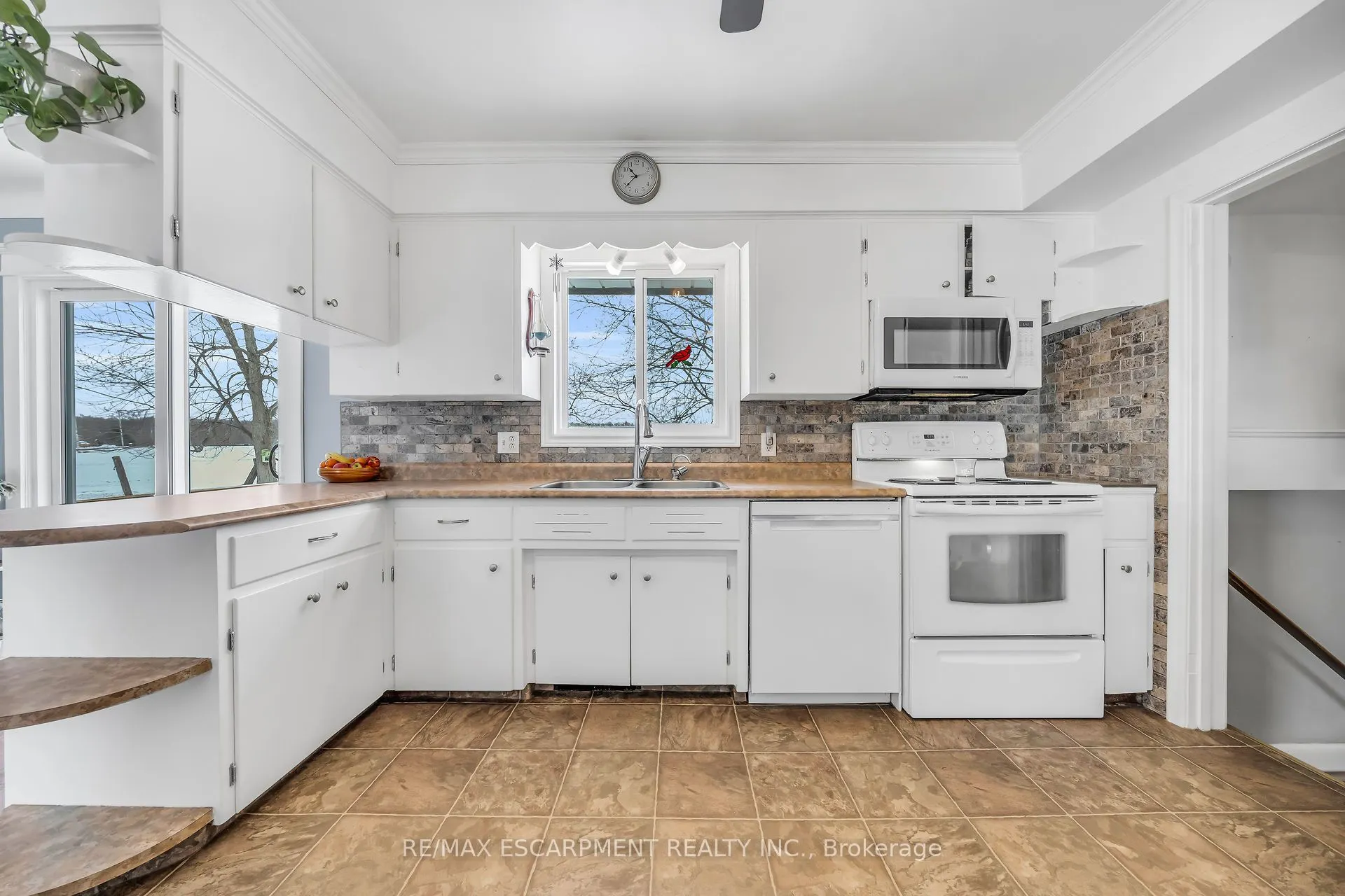 3542 Fifteenth Street
