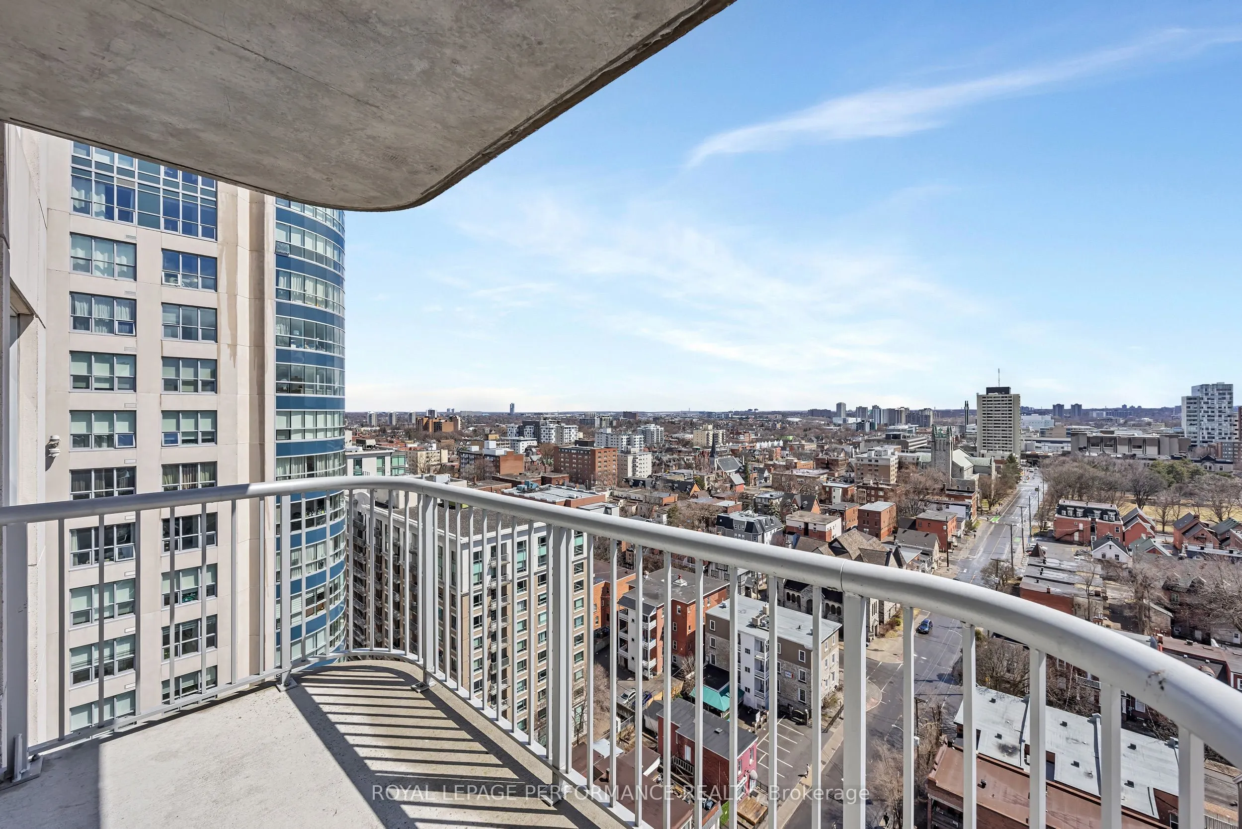 234 Rideau Street, #1907