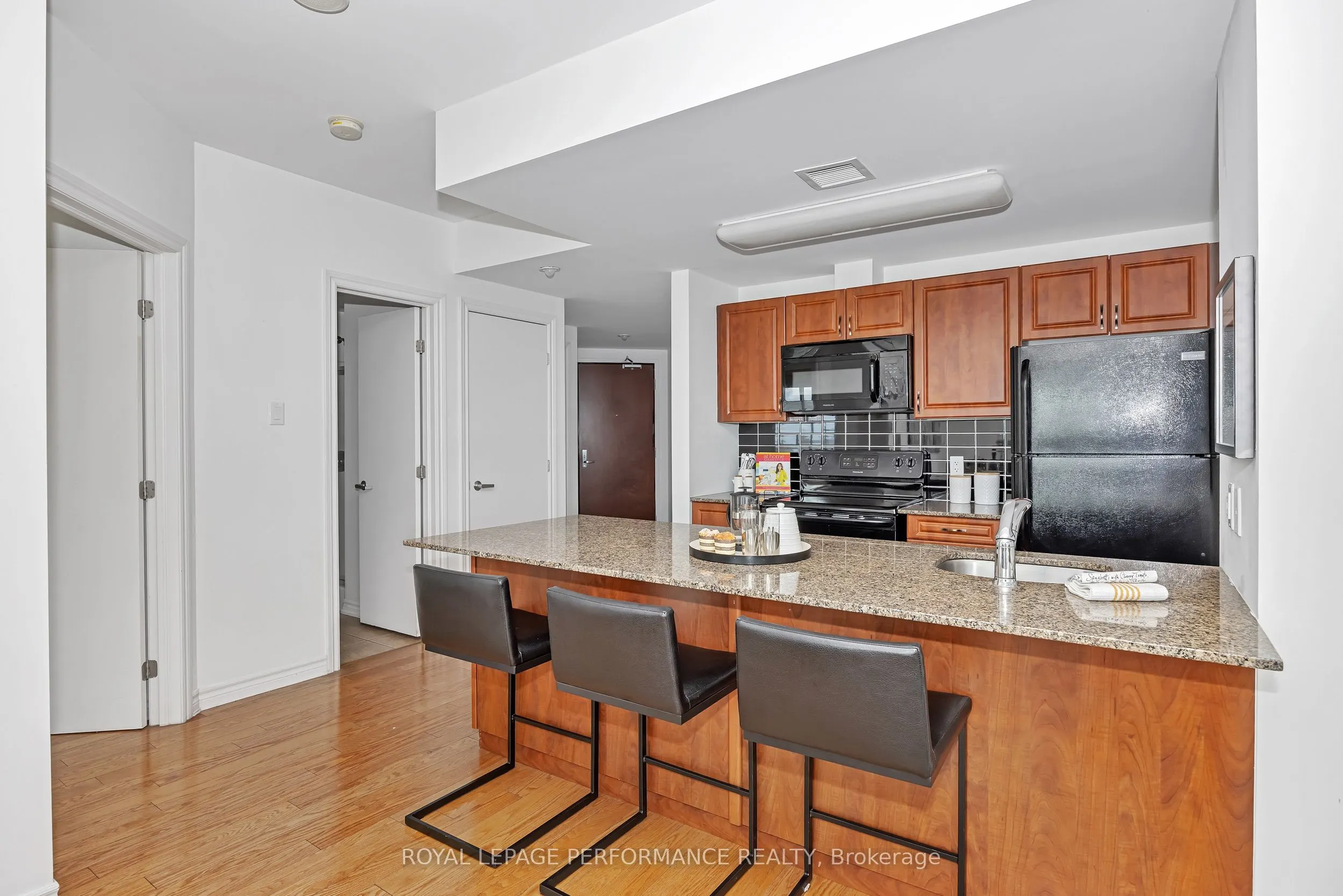 234 Rideau Street, #1907