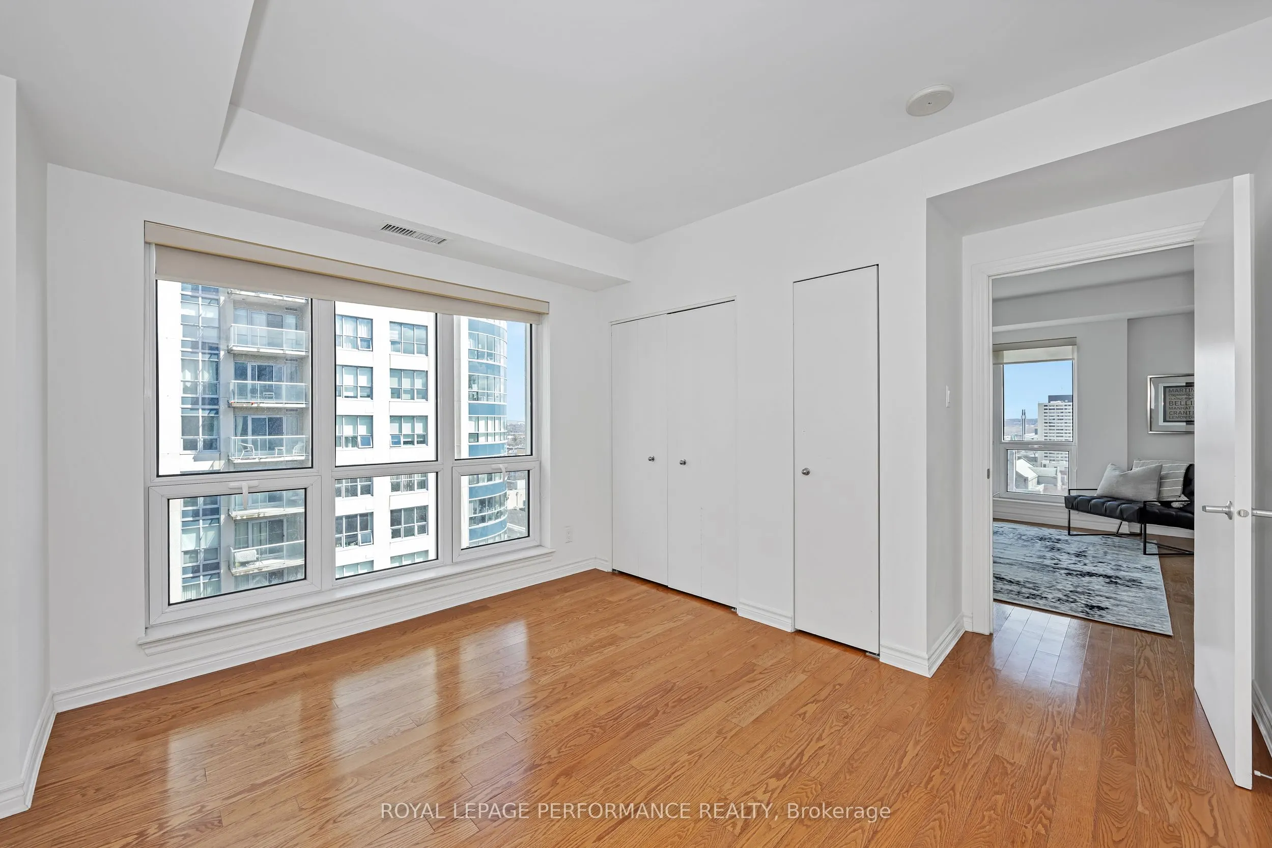 234 Rideau Street, #1907