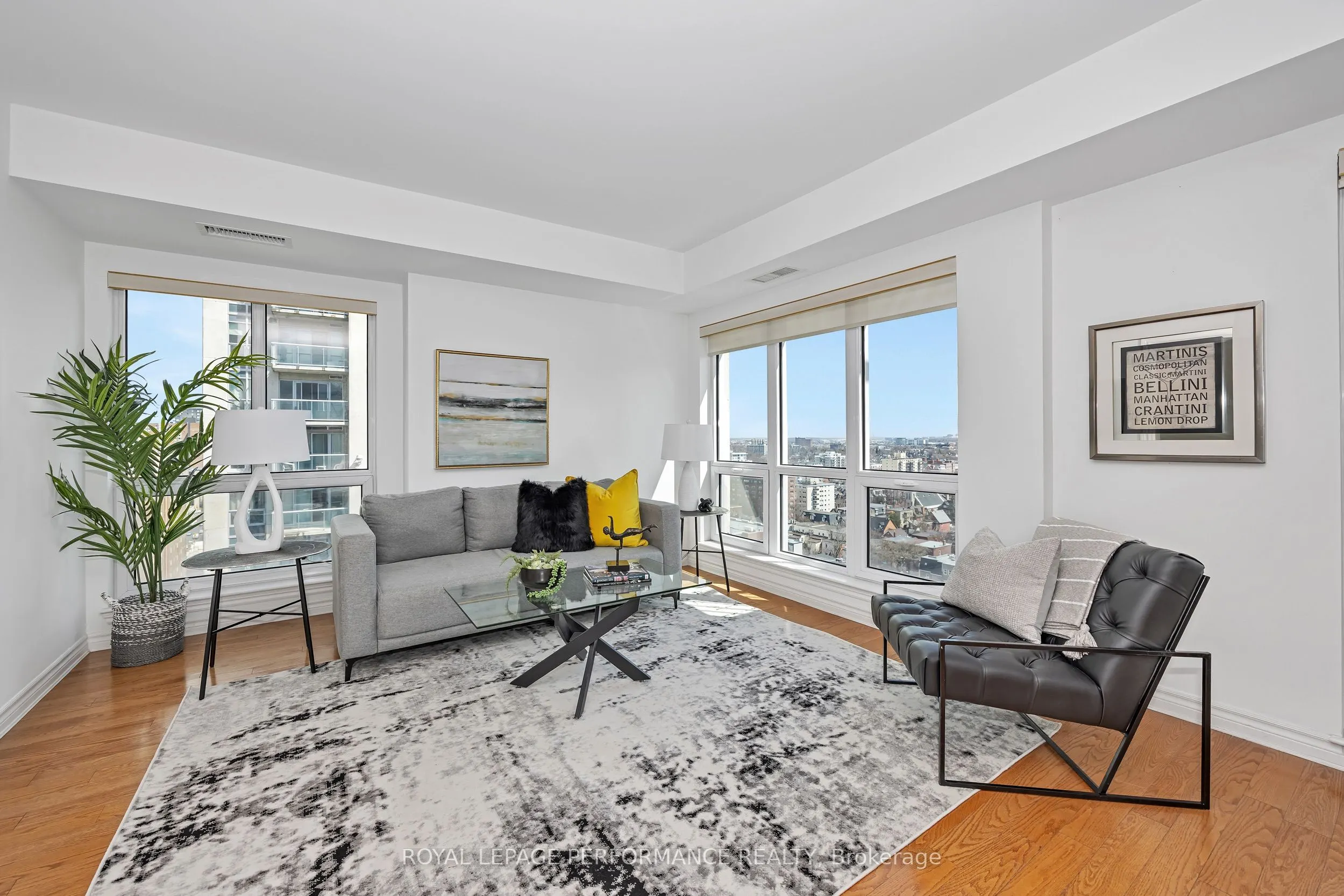 234 Rideau Street, #1907