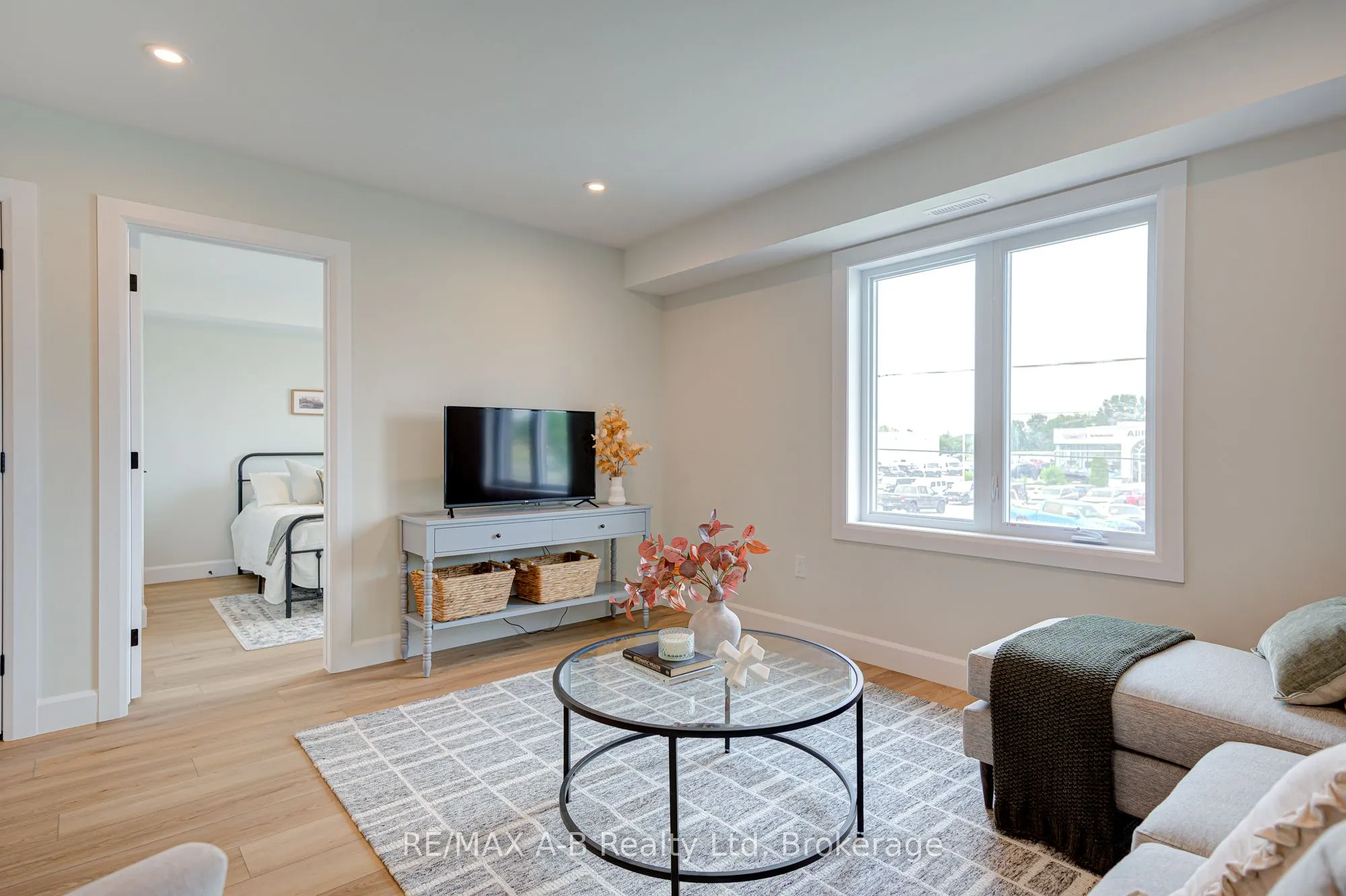 428 Queen Street W, #5