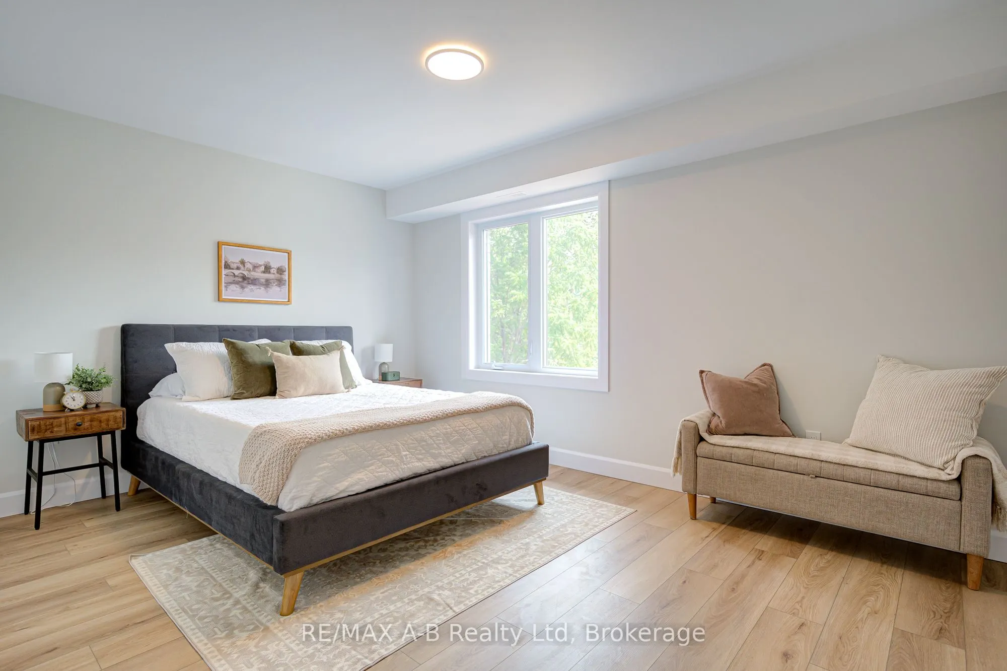 428 Queen Street W, #5