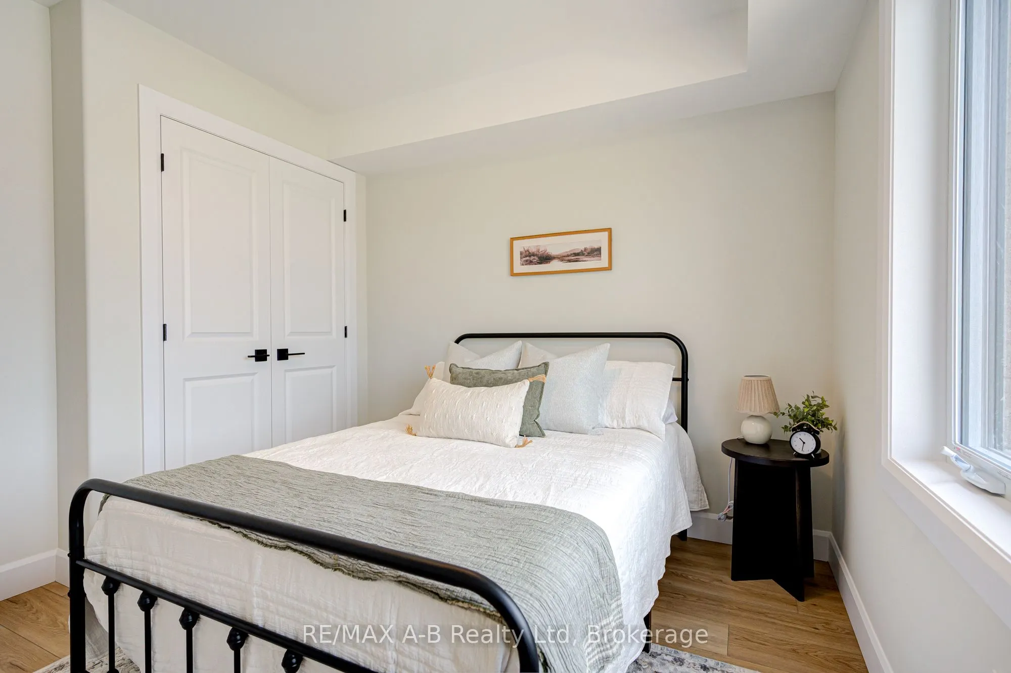 428 Queen Street W, #5
