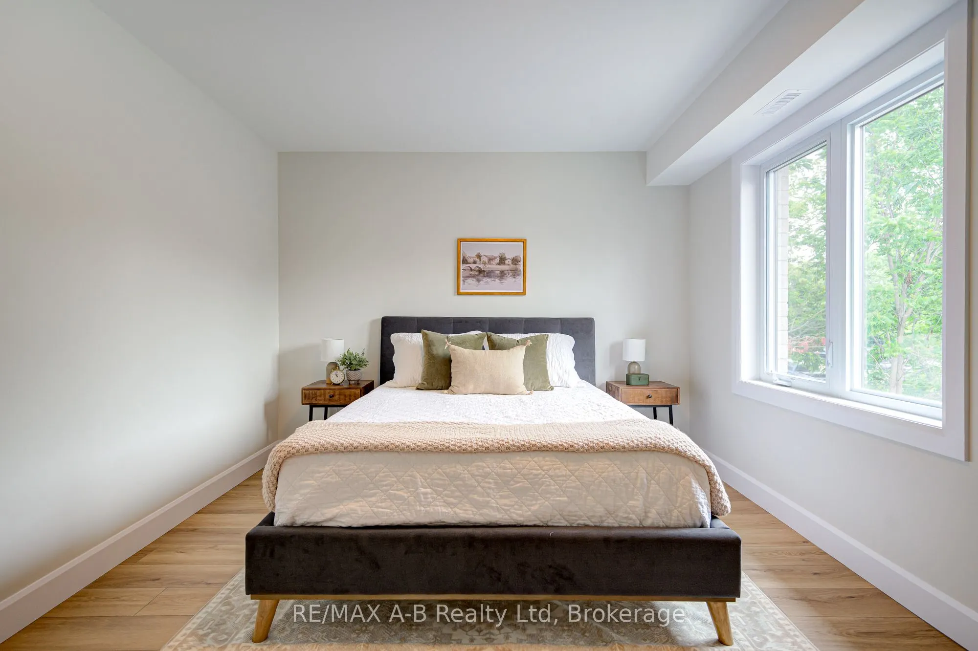 428 Queen Street W, #5