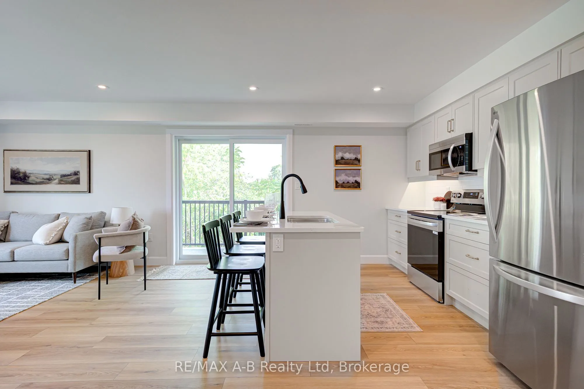 428 Queen Street W, #5
