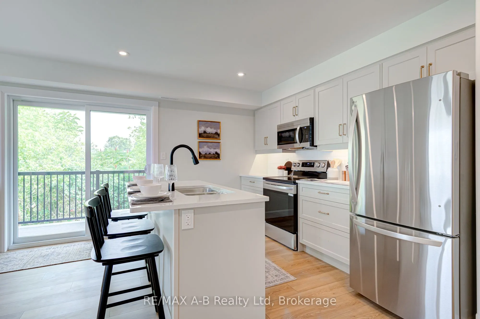 428 Queen Street W, #5