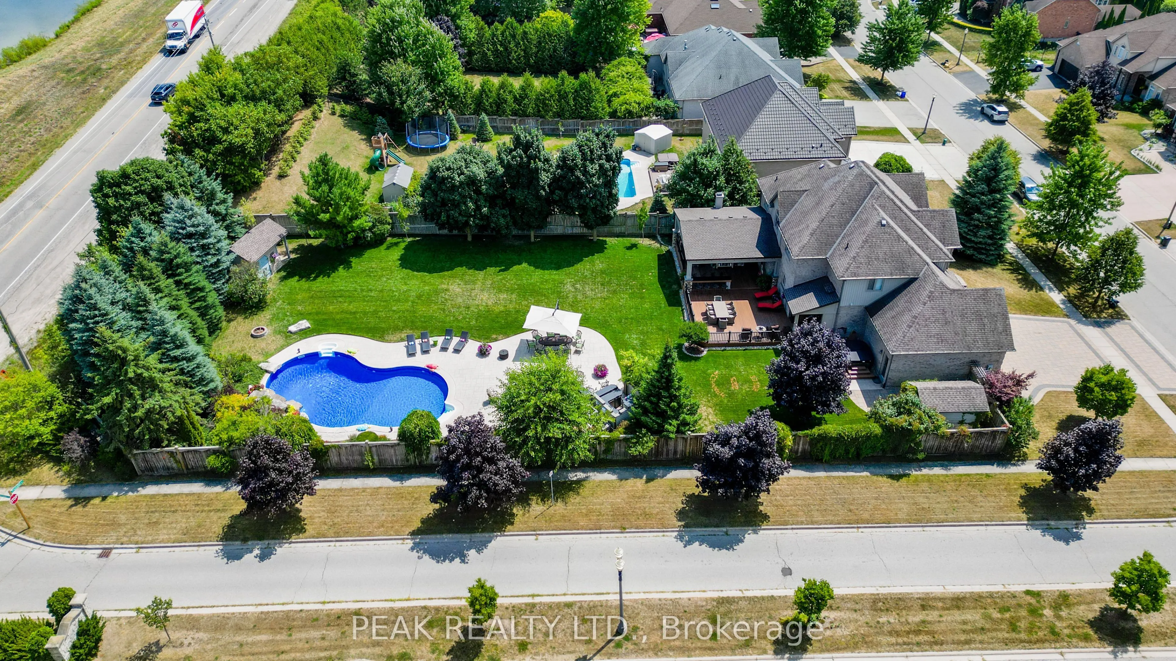 7 John Ross Court