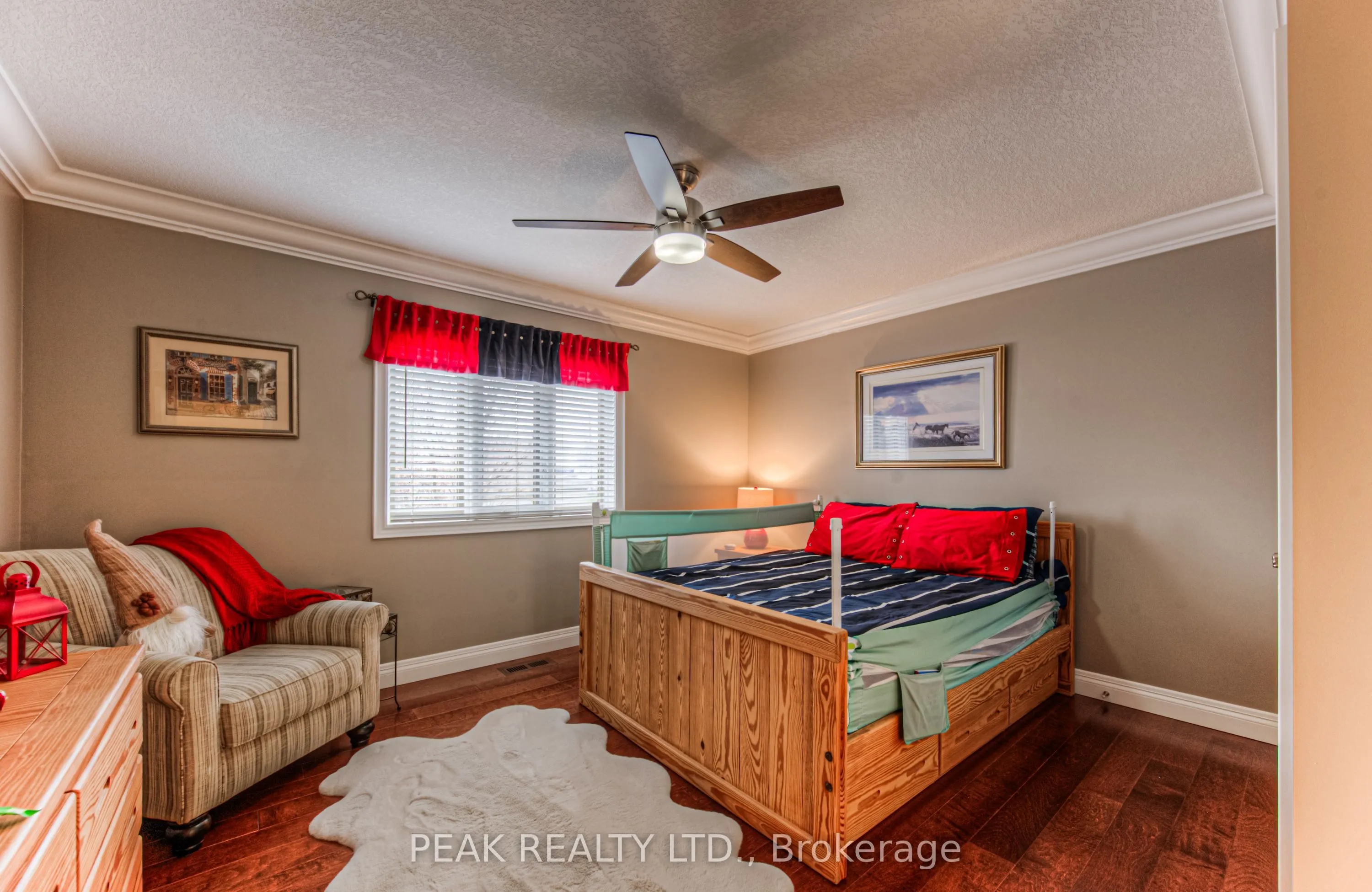 7 John Ross Court