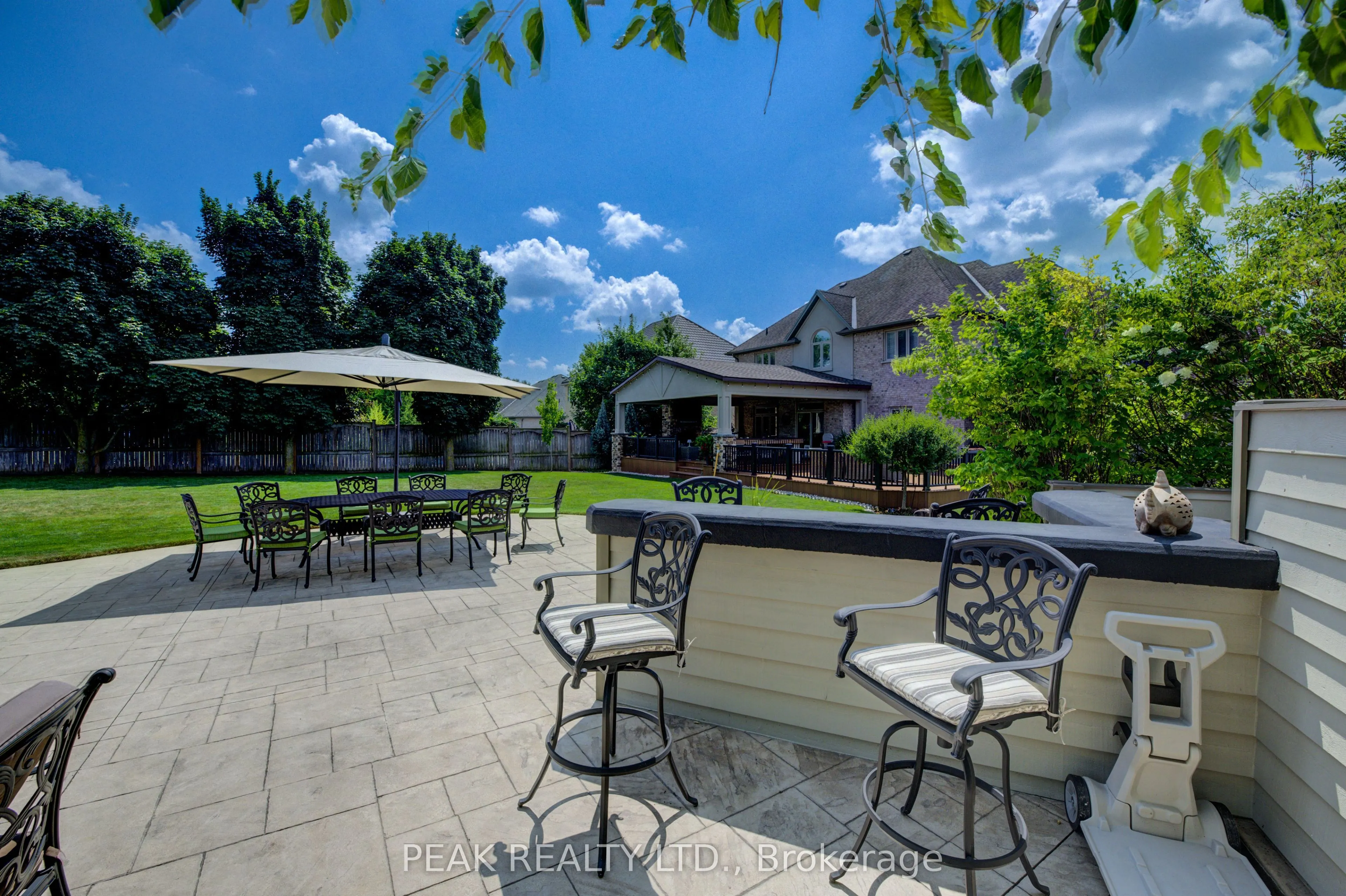7 John Ross Court