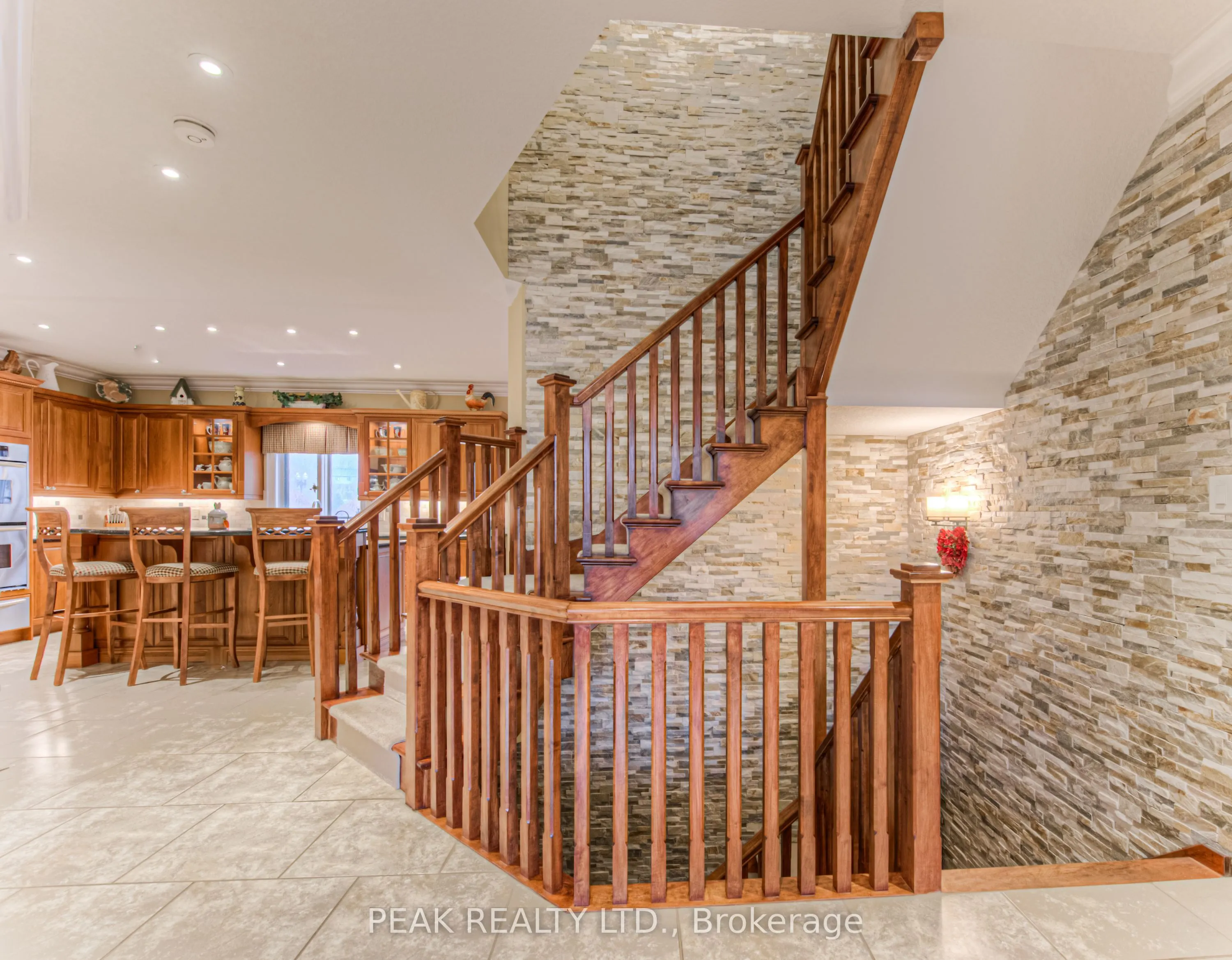 7 John Ross Court
